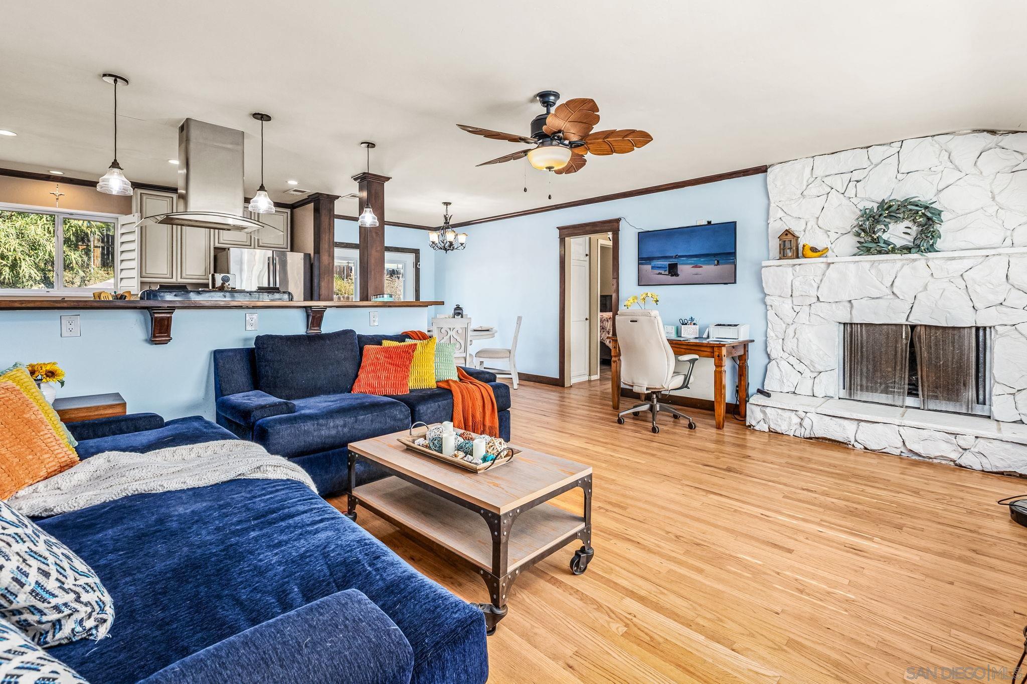 Detail Gallery Image 2 of 24 For 3448  Trophy, La Mesa,  CA 91941 - 2 Beds | 1 Baths