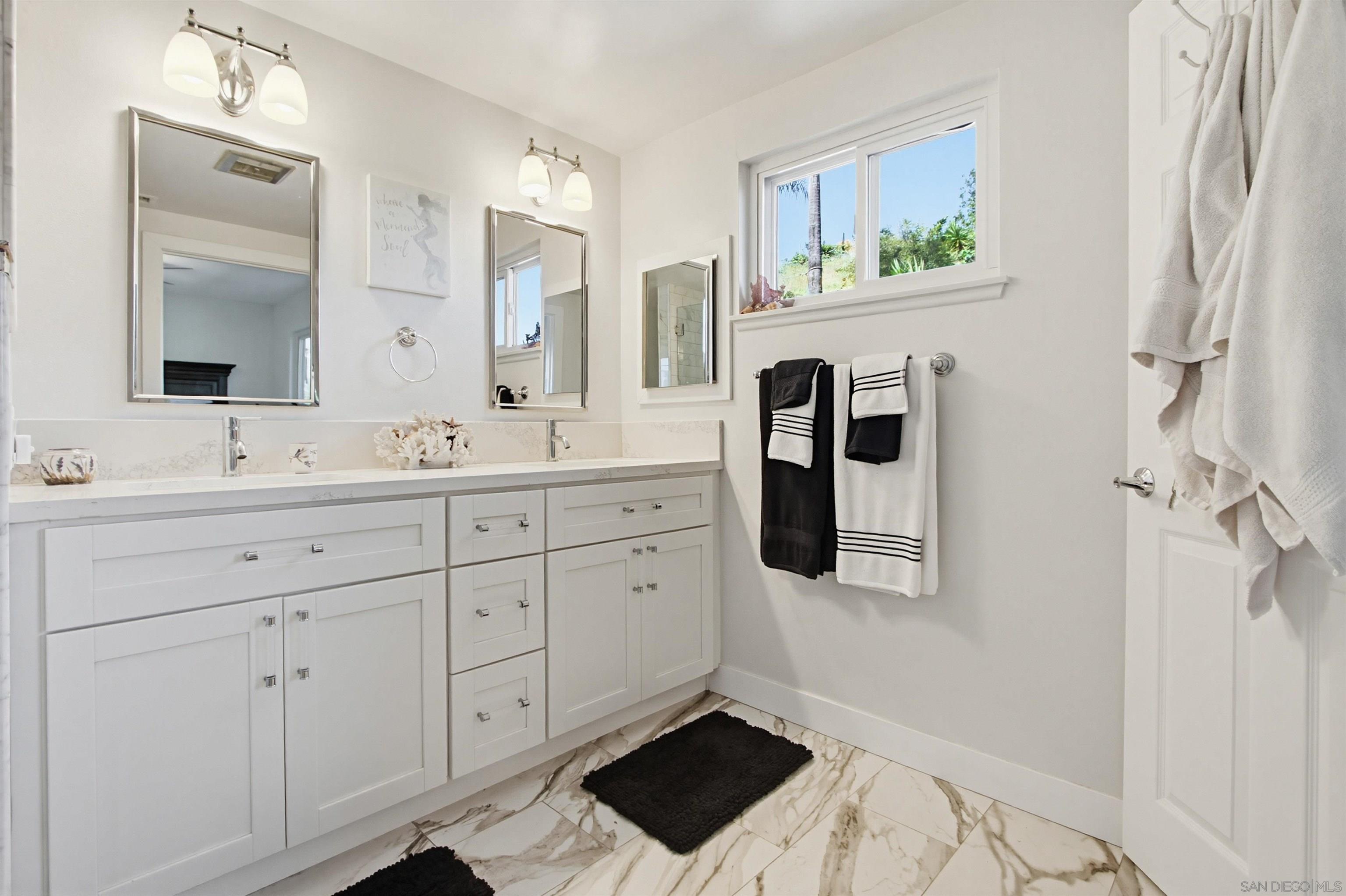 Detail Gallery Image 12 of 25 For 16872  Pinata Dr, San Diego,  CA 92128 - 3 Beds | 2 Baths