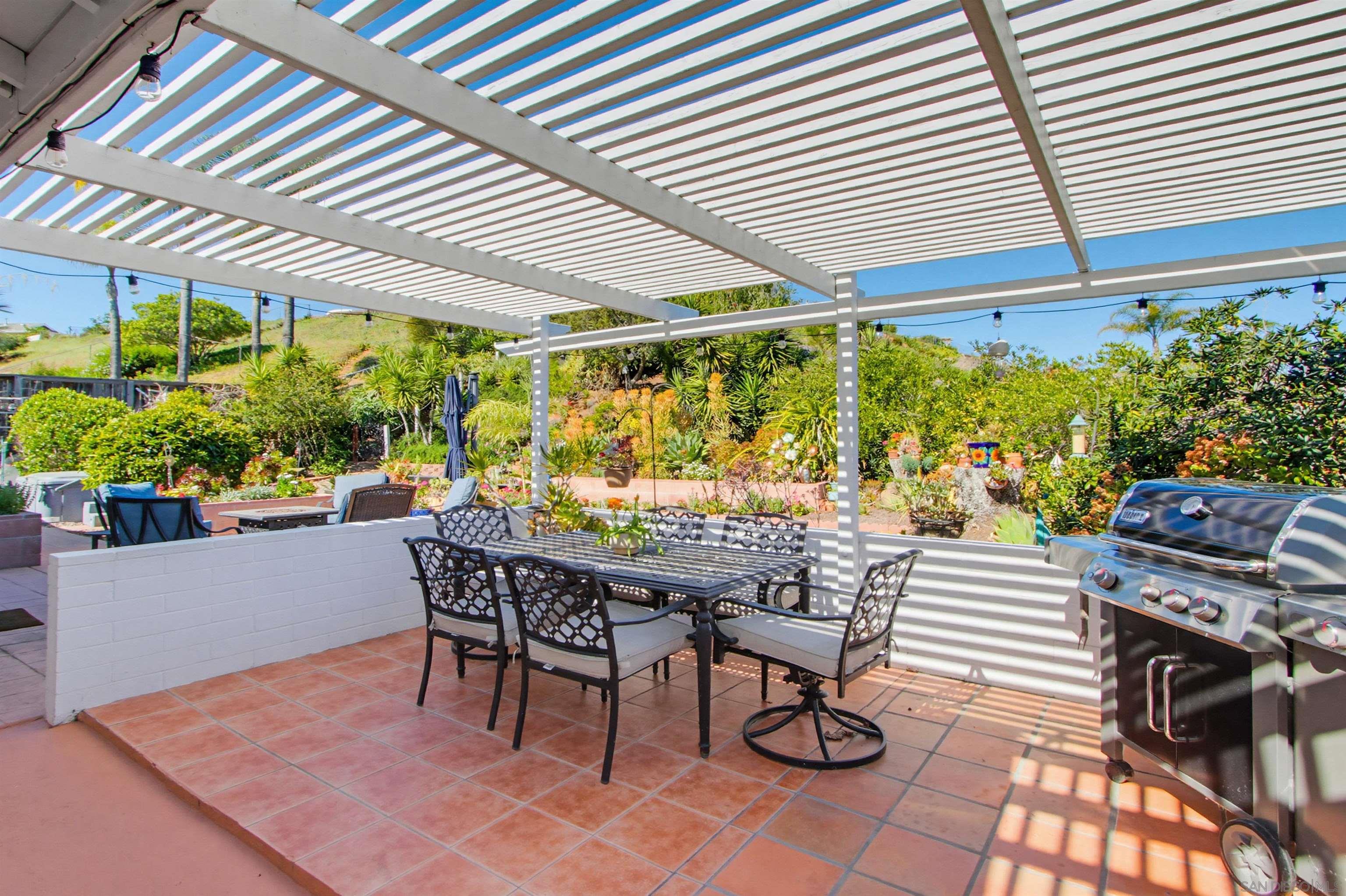 Detail Gallery Image 16 of 25 For 16872  Pinata Dr, San Diego,  CA 92128 - 3 Beds | 2 Baths