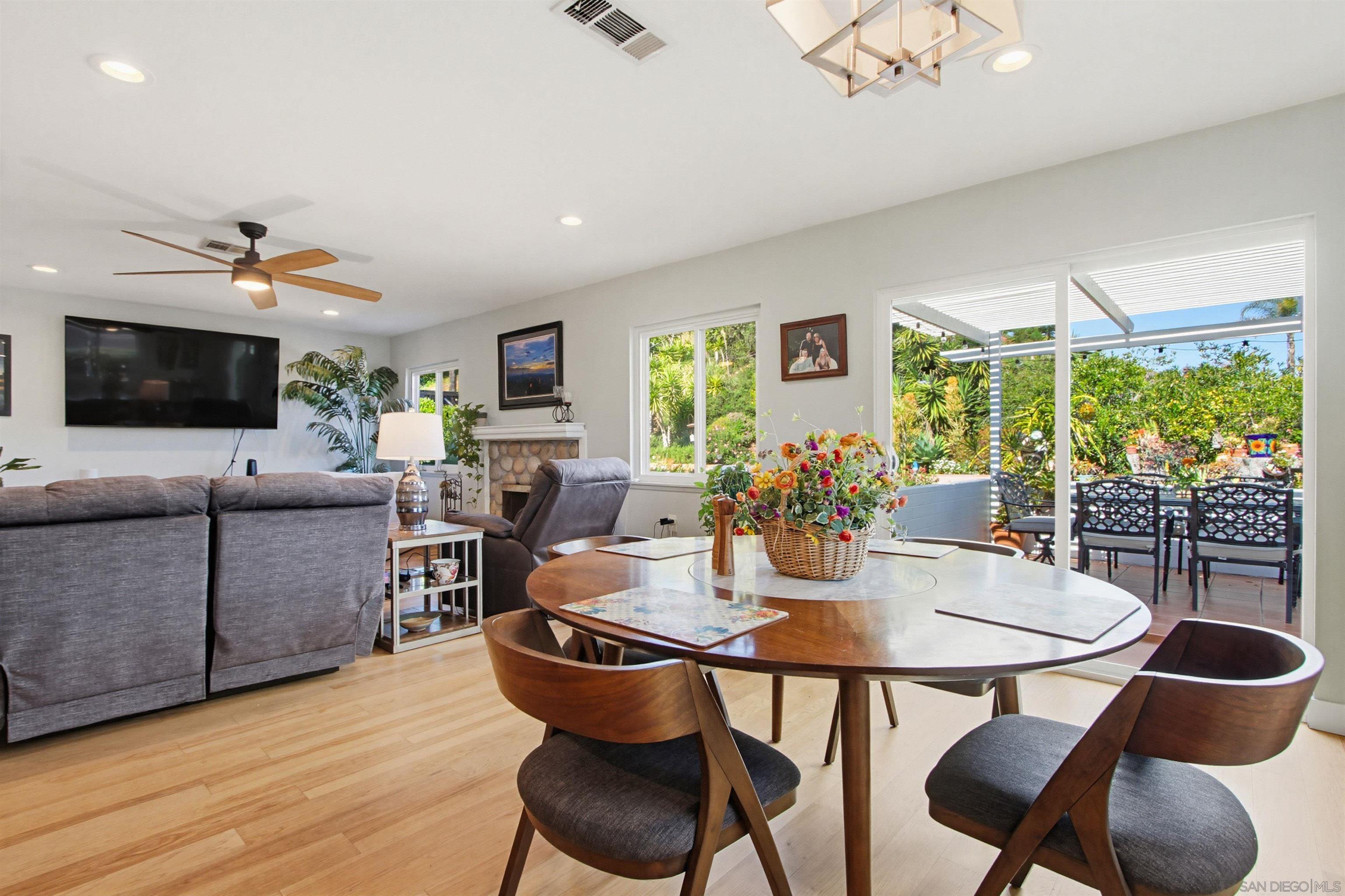 Detail Gallery Image 9 of 25 For 16872  Pinata Dr, San Diego,  CA 92128 - 3 Beds | 2 Baths