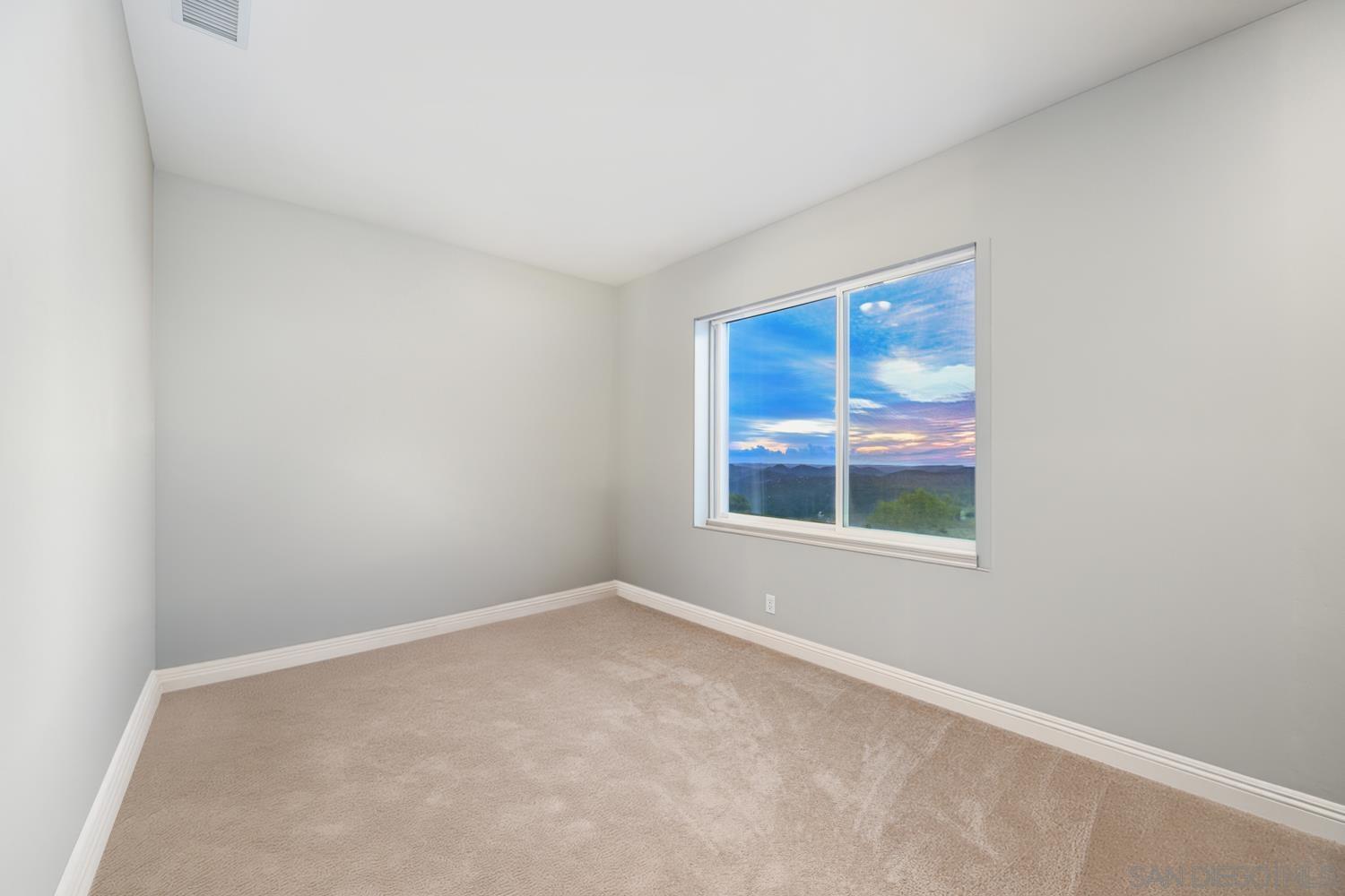 Detail Gallery Image 30 of 57 For 29190  Crystal Ridge Ct, Escondido,  CA 92026 - 5 Beds | 3/1 Baths