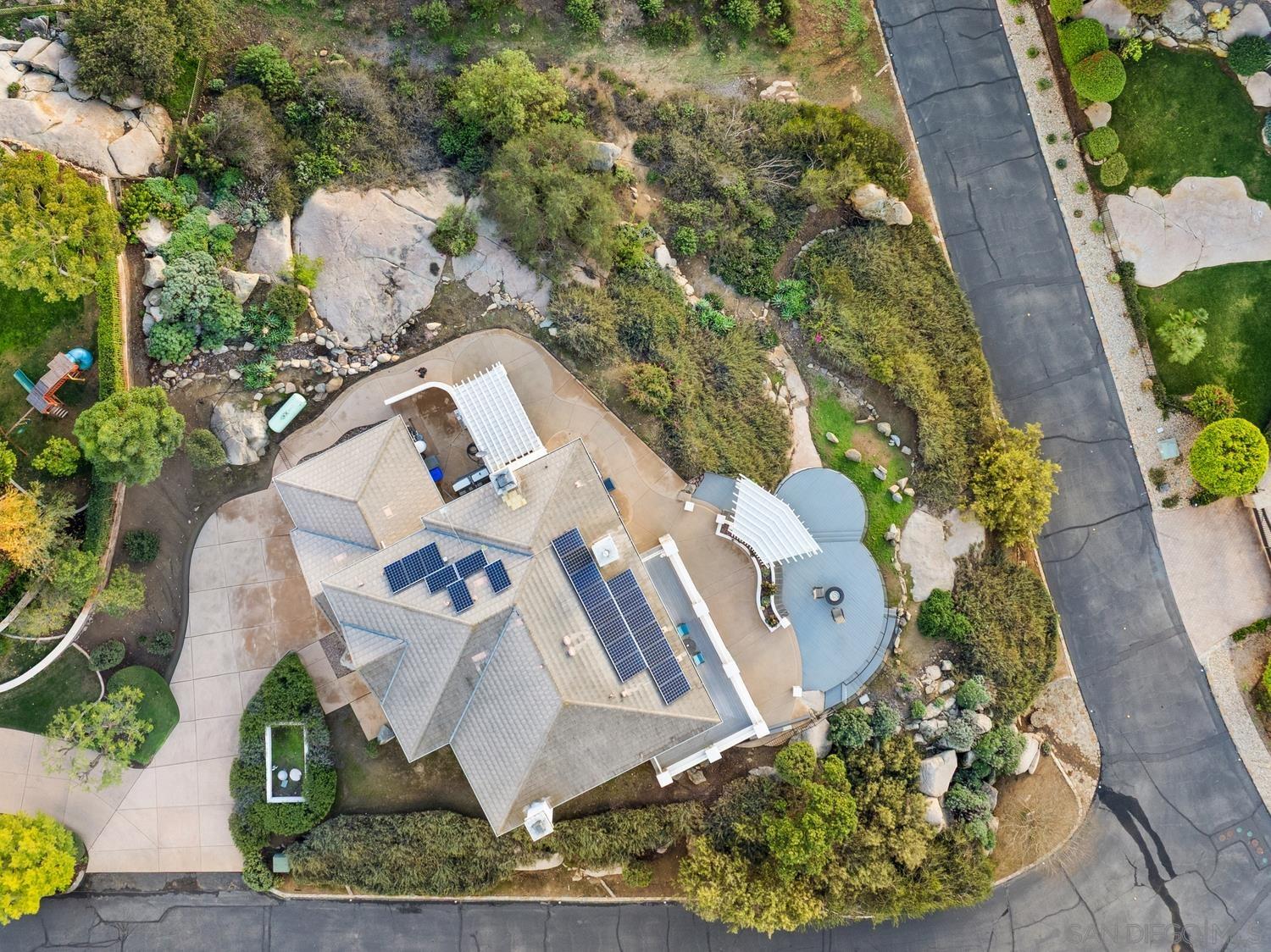 Detail Gallery Image 37 of 57 For 29190  Crystal Ridge Ct, Escondido,  CA 92026 - 5 Beds | 3/1 Baths