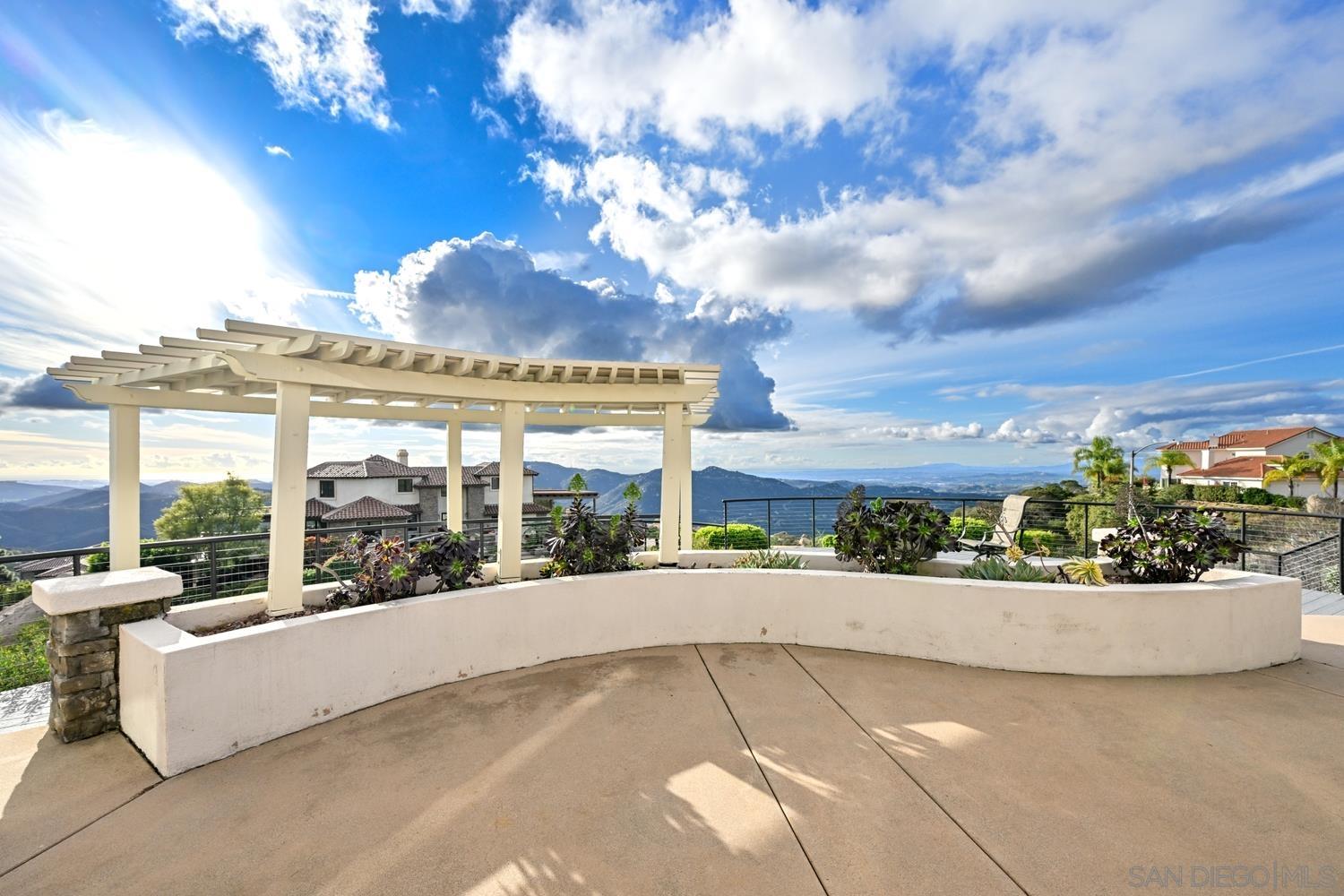 Detail Gallery Image 41 of 57 For 29190  Crystal Ridge Ct, Escondido,  CA 92026 - 5 Beds | 3/1 Baths