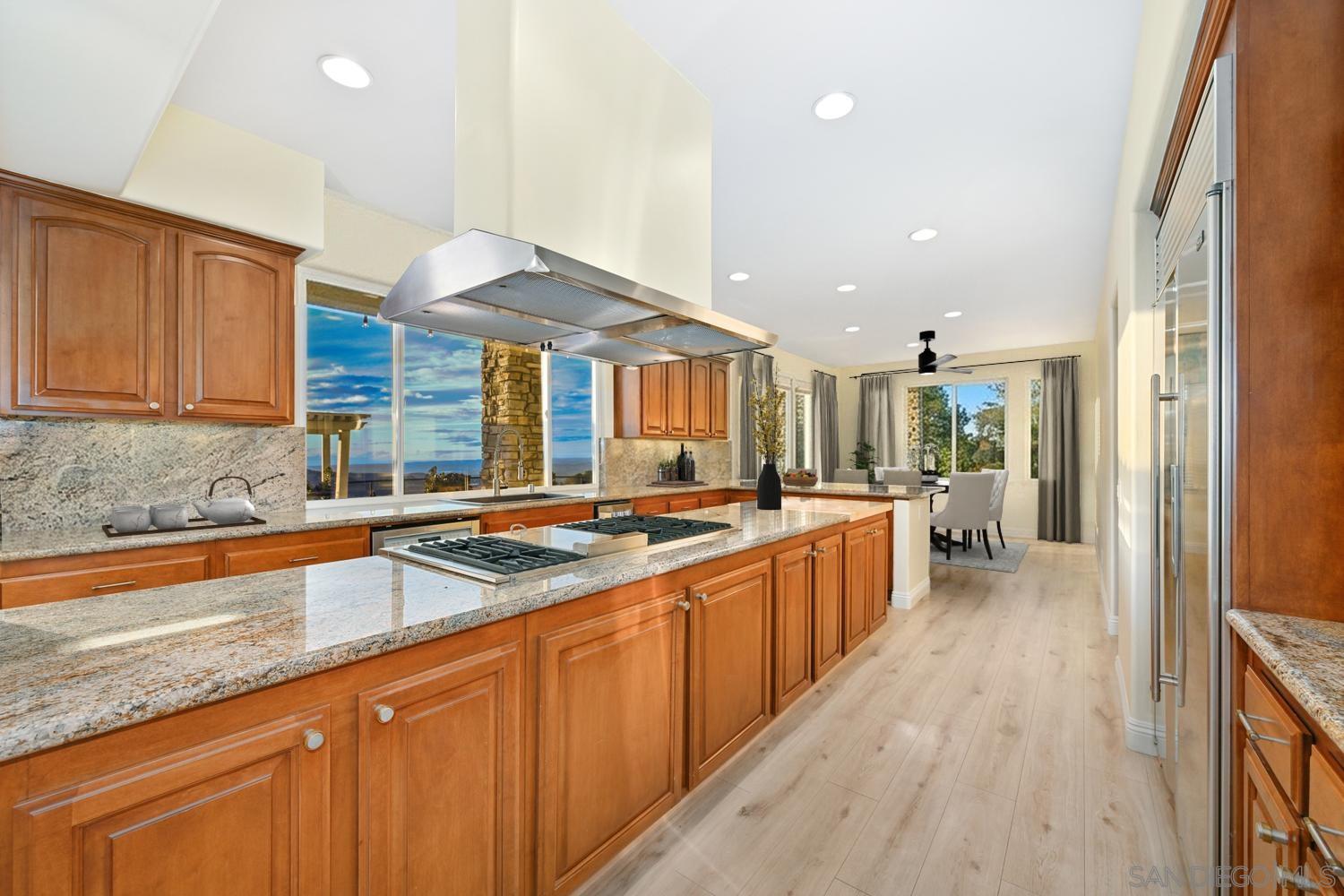 Detail Gallery Image 8 of 57 For 29190  Crystal Ridge Ct, Escondido,  CA 92026 - 5 Beds | 3/1 Baths