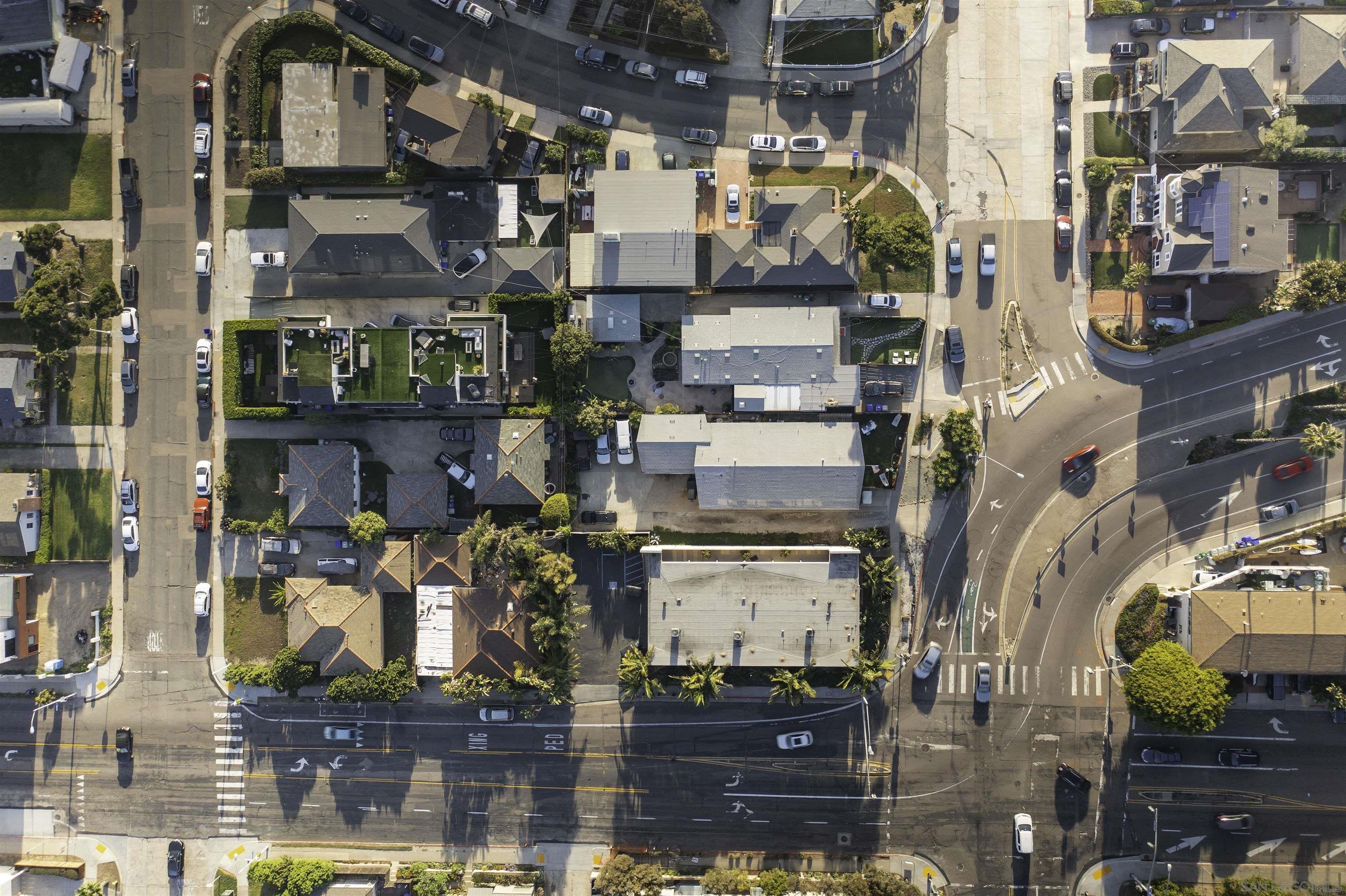 Detail Gallery Image 11 of 37 For 4980-82  La Jolla Blvd, San Diego,  CA 92109 - – Beds | – Baths