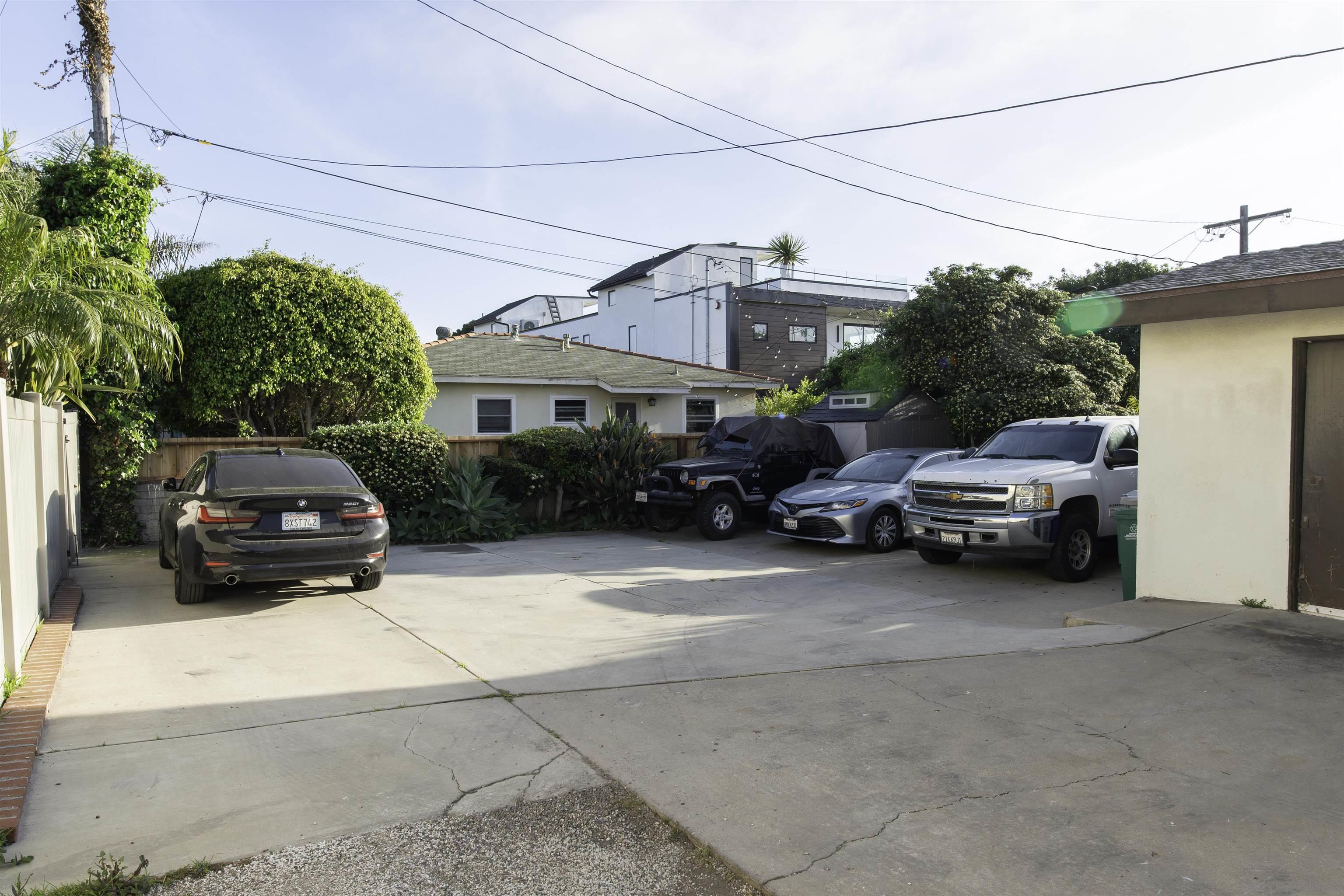 Detail Gallery Image 20 of 37 For 4980-82  La Jolla Blvd, San Diego,  CA 92109 - – Beds | – Baths