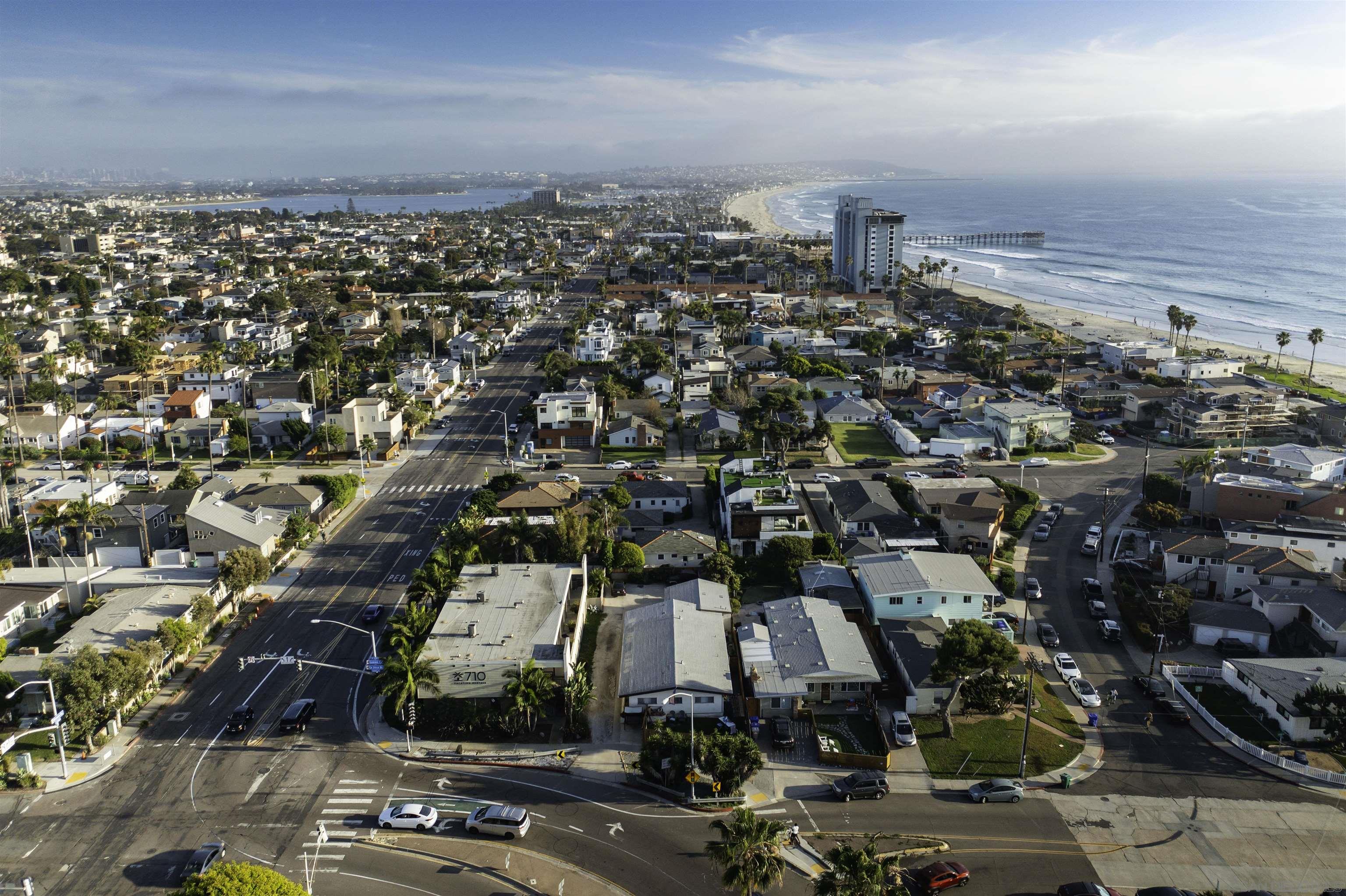 Detail Gallery Image 4 of 37 For 4980-82  La Jolla Blvd, San Diego,  CA 92109 - – Beds | – Baths