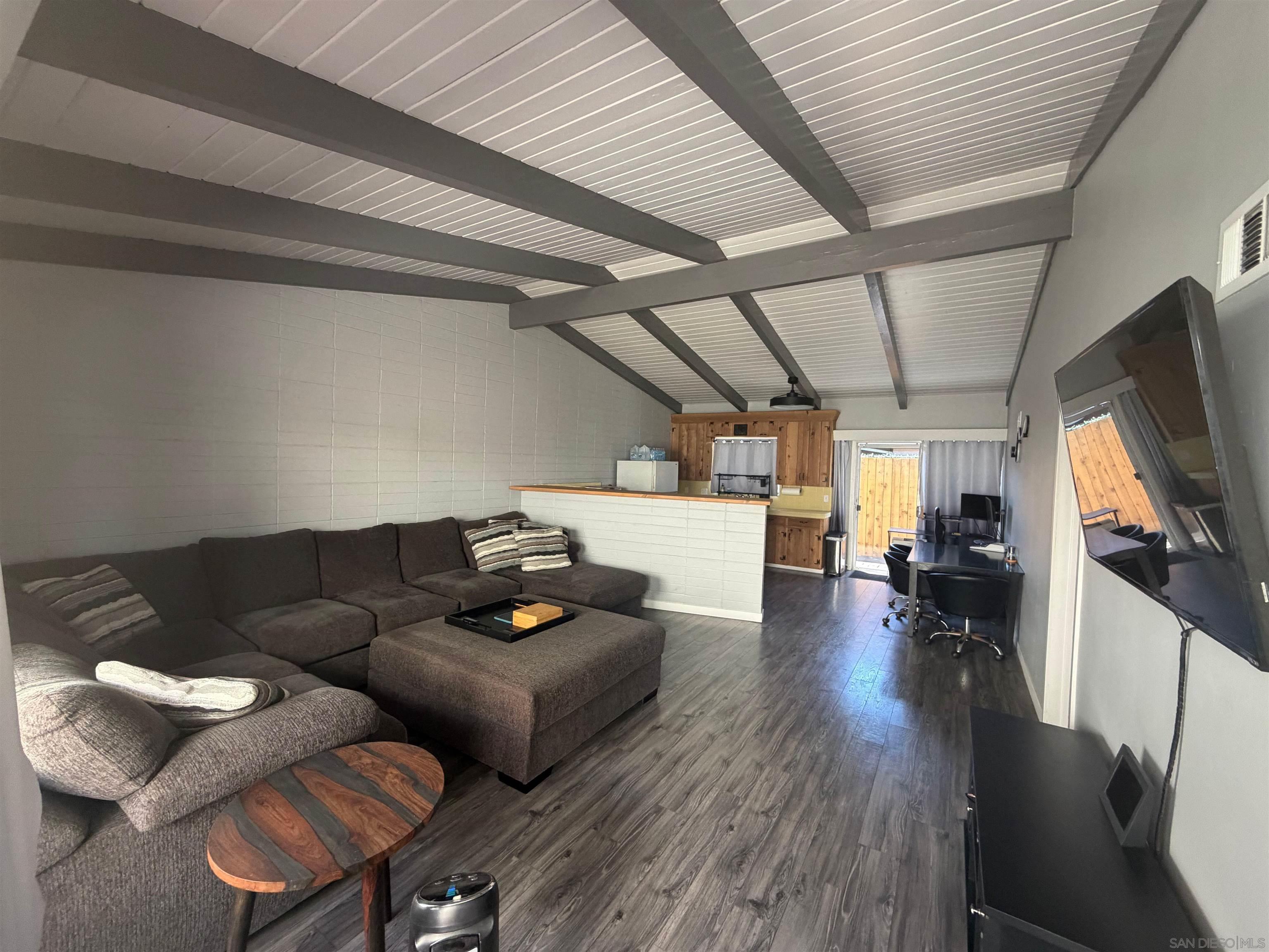 Detail Gallery Image 31 of 37 For 4980-82  La Jolla Blvd, San Diego,  CA 92109 - – Beds | – Baths