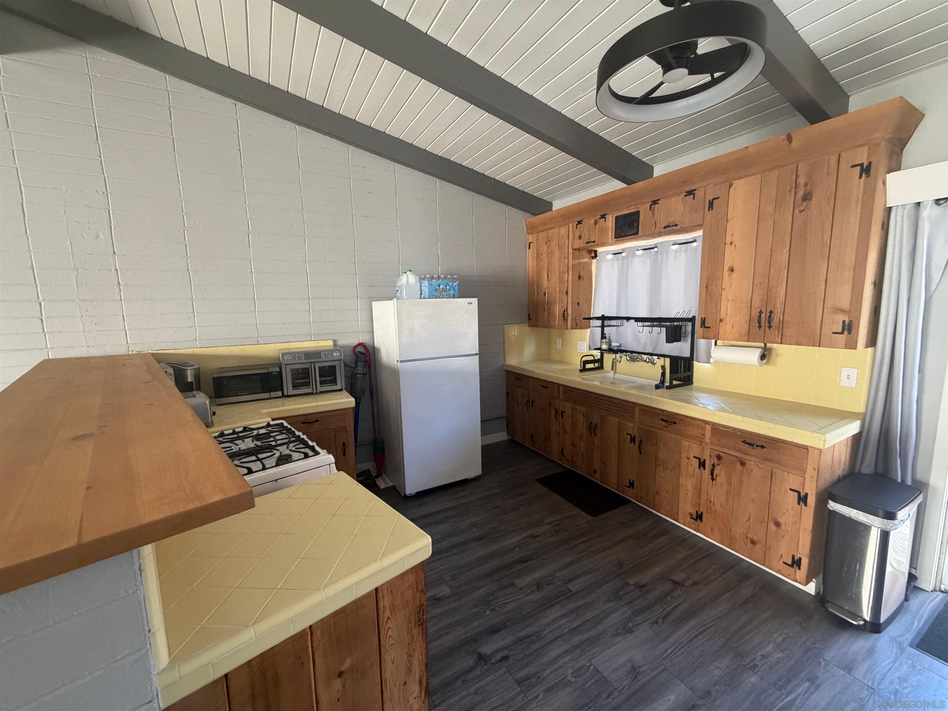 Detail Gallery Image 33 of 37 For 4980-82  La Jolla Blvd, San Diego,  CA 92109 - – Beds | – Baths