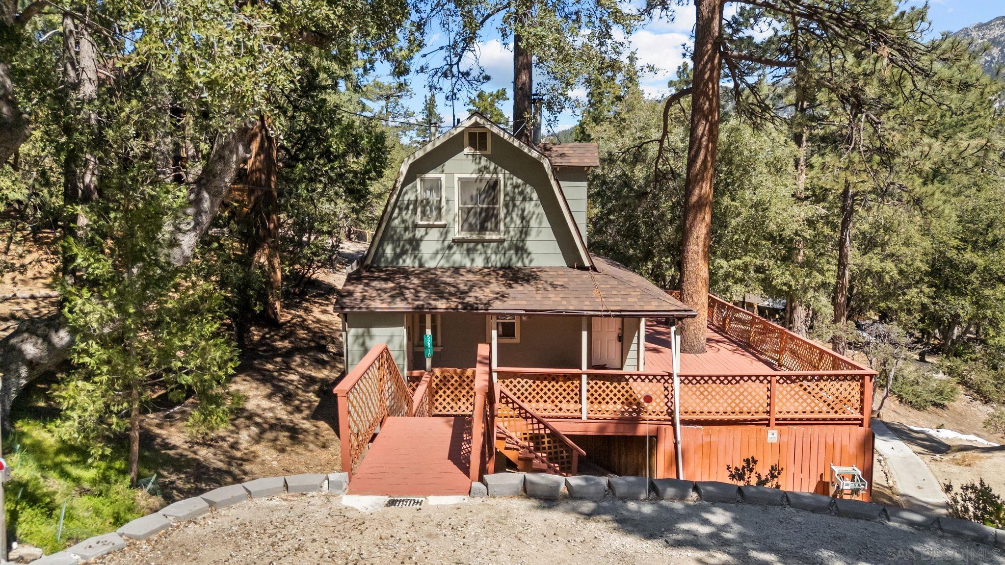 Detail Gallery Image 2 of 40 For 52910  Cedar Dr, Idyllwild,  CA 92549 - 2 Beds | 2 Baths