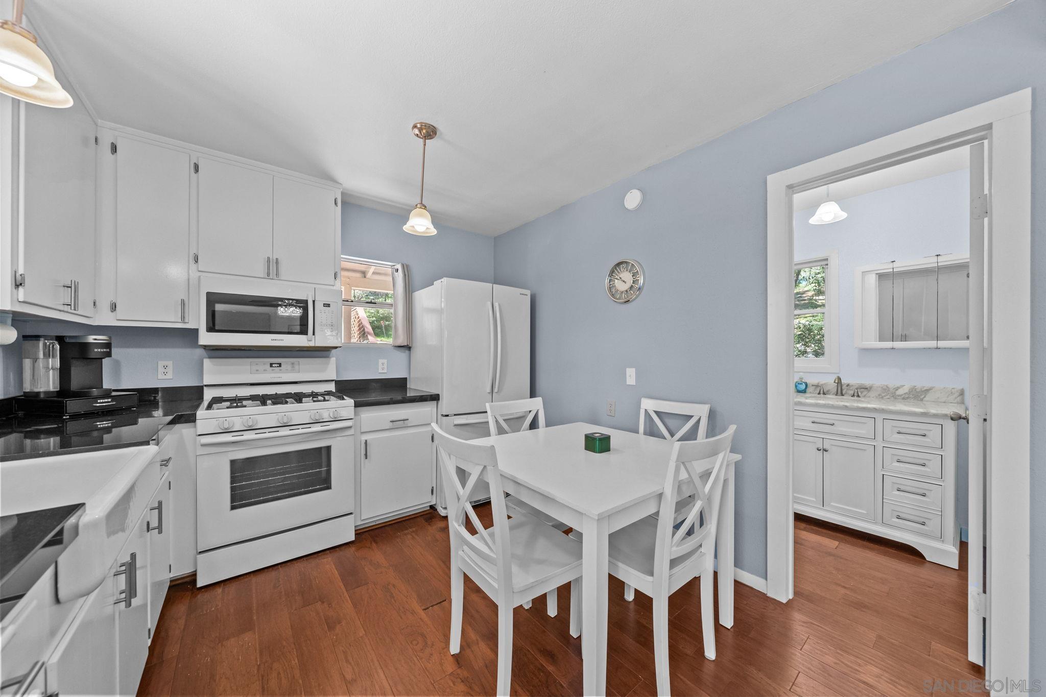 Detail Gallery Image 14 of 40 For 52910  Cedar Dr, Idyllwild,  CA 92549 - 2 Beds | 2 Baths