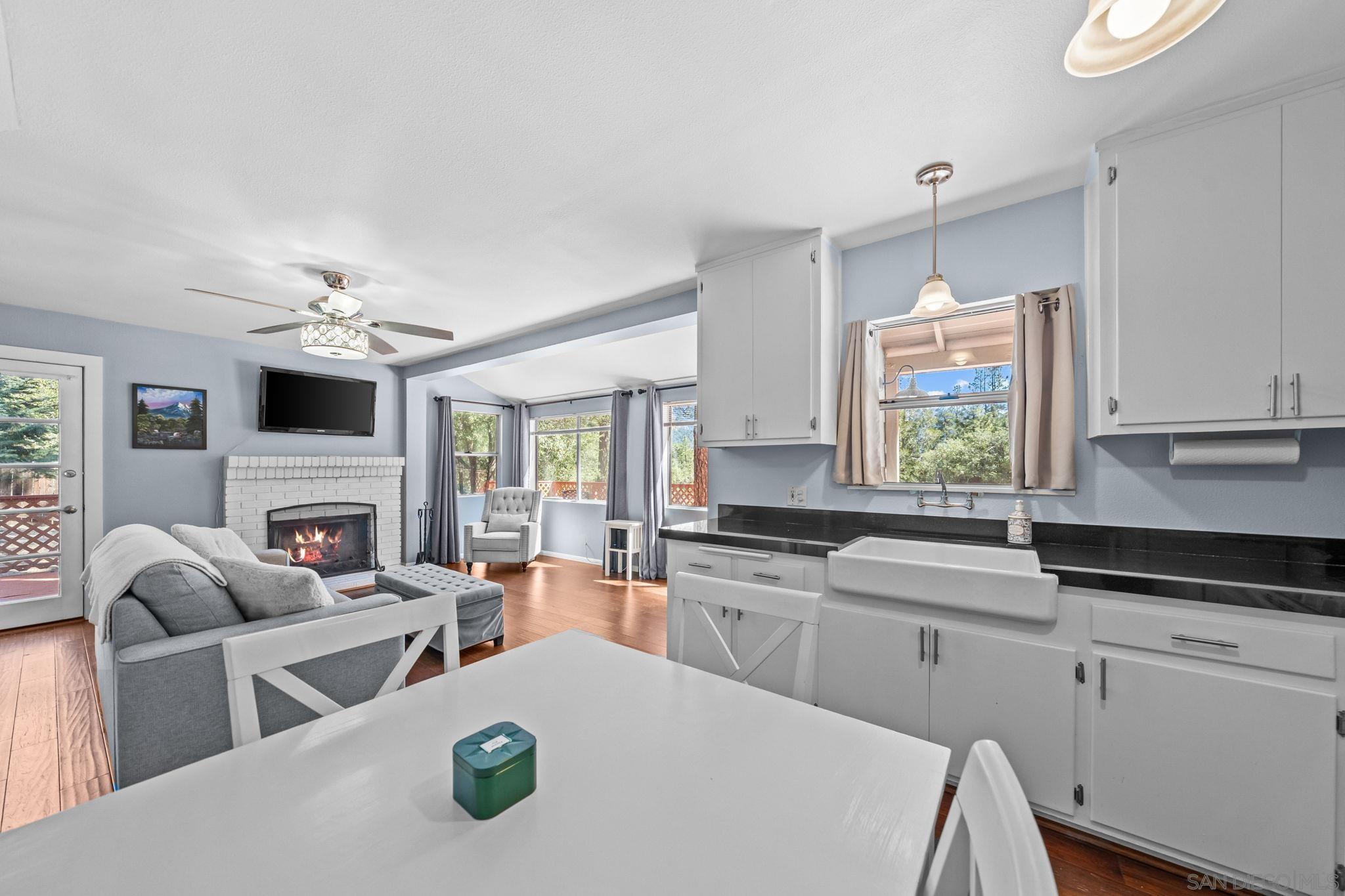 Detail Gallery Image 15 of 40 For 52910  Cedar Dr, Idyllwild,  CA 92549 - 2 Beds | 2 Baths