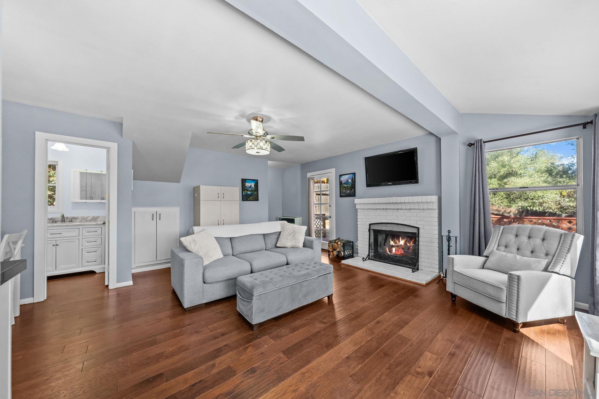 Detail Gallery Image 8 of 40 For 52910  Cedar Dr, Idyllwild,  CA 92549 - 2 Beds | 2 Baths