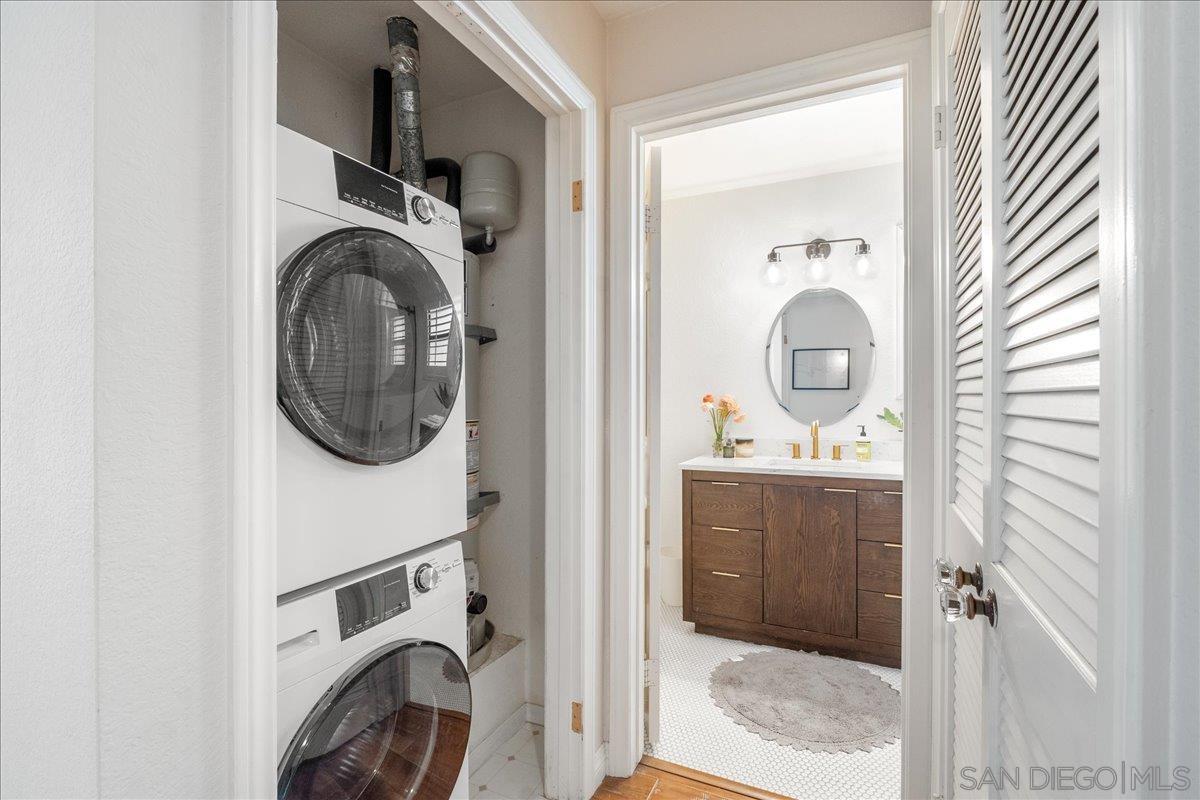 Detail Gallery Image 15 of 22 For 2828  Famosa Blvd  #305,  San Diego,  CA 92107 - 1 Beds | 1 Baths