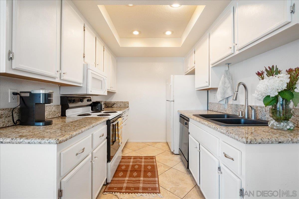 Detail Gallery Image 7 of 22 For 2828  Famosa Blvd  #305,  San Diego,  CA 92107 - 1 Beds | 1 Baths