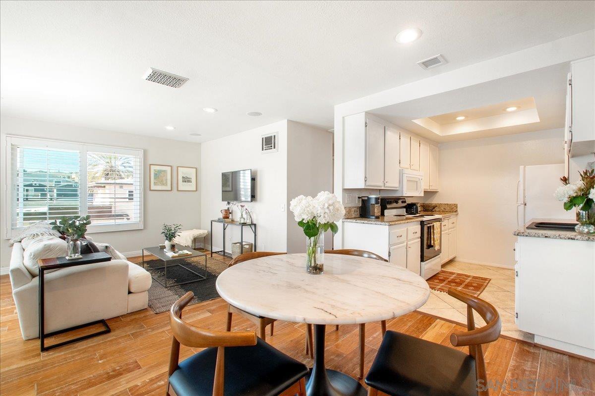 Detail Gallery Image 9 of 22 For 2828  Famosa Blvd  #305,  San Diego,  CA 92107 - 1 Beds | 1 Baths