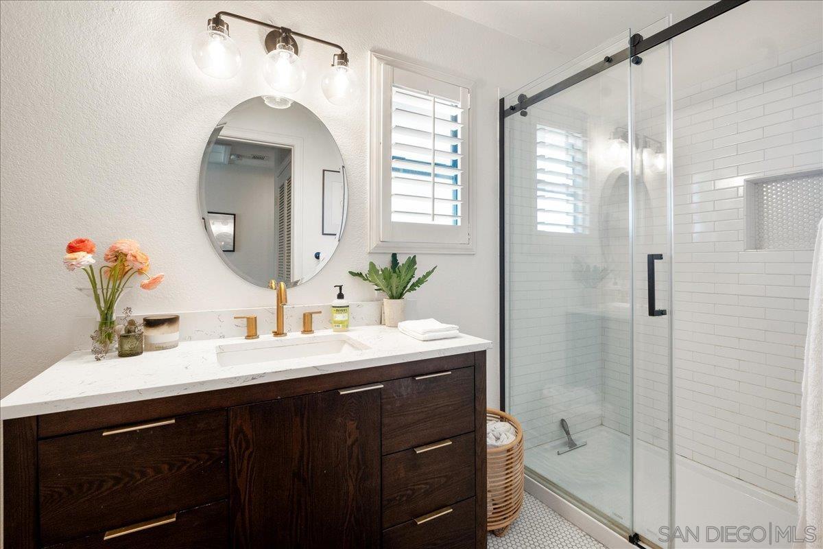 Detail Gallery Image 10 of 22 For 2828  Famosa Blvd  #305,  San Diego,  CA 92107 - 1 Beds | 1 Baths