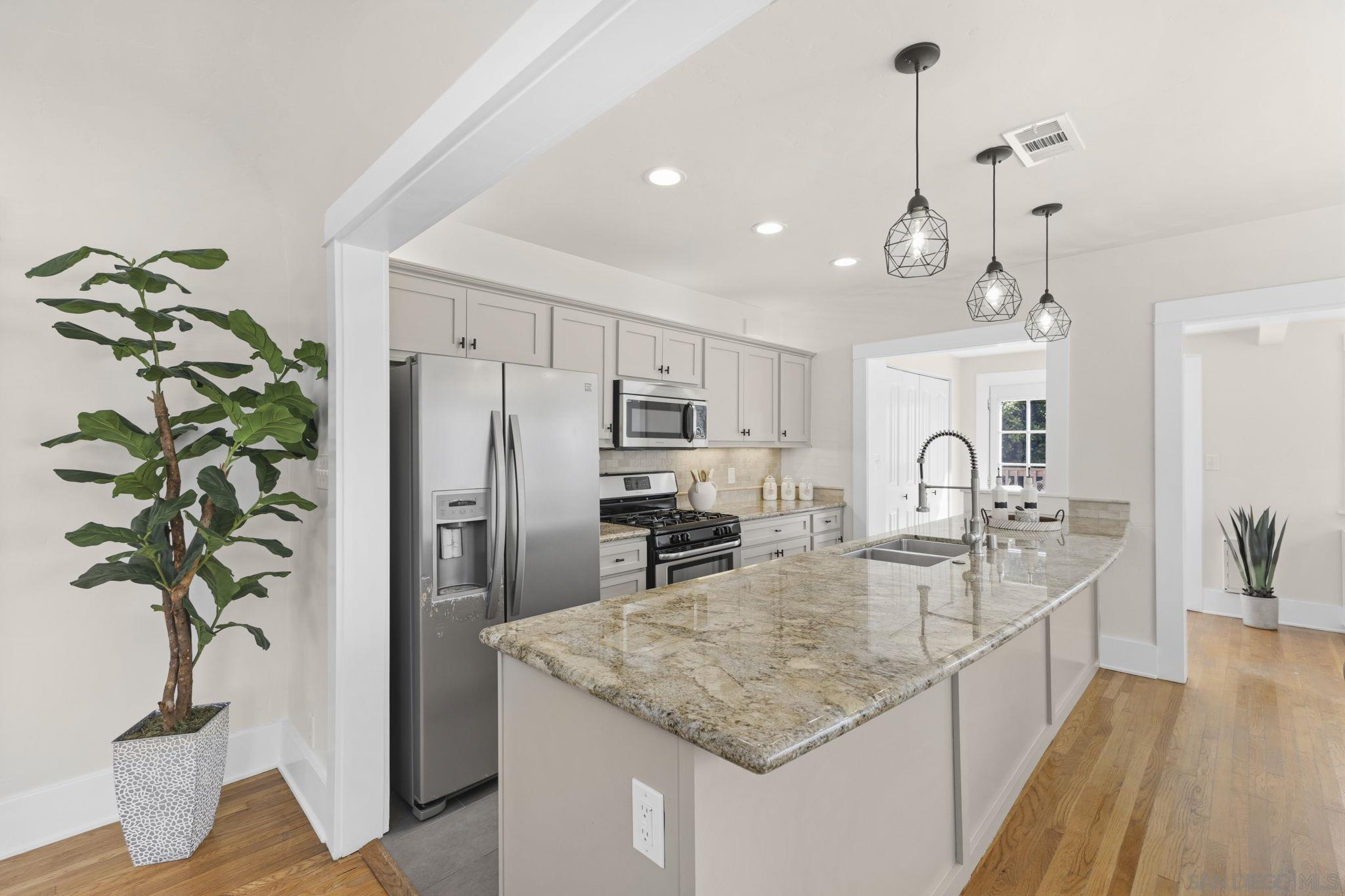 Detail Gallery Image 15 of 64 For 3315  Gregory St, San Diego,  CA 92104 - 2 Beds | 1 Baths