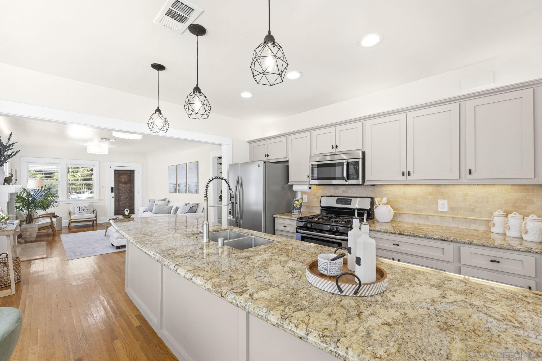 Detail Gallery Image 22 of 64 For 3315  Gregory St, San Diego,  CA 92104 - 2 Beds | 1 Baths