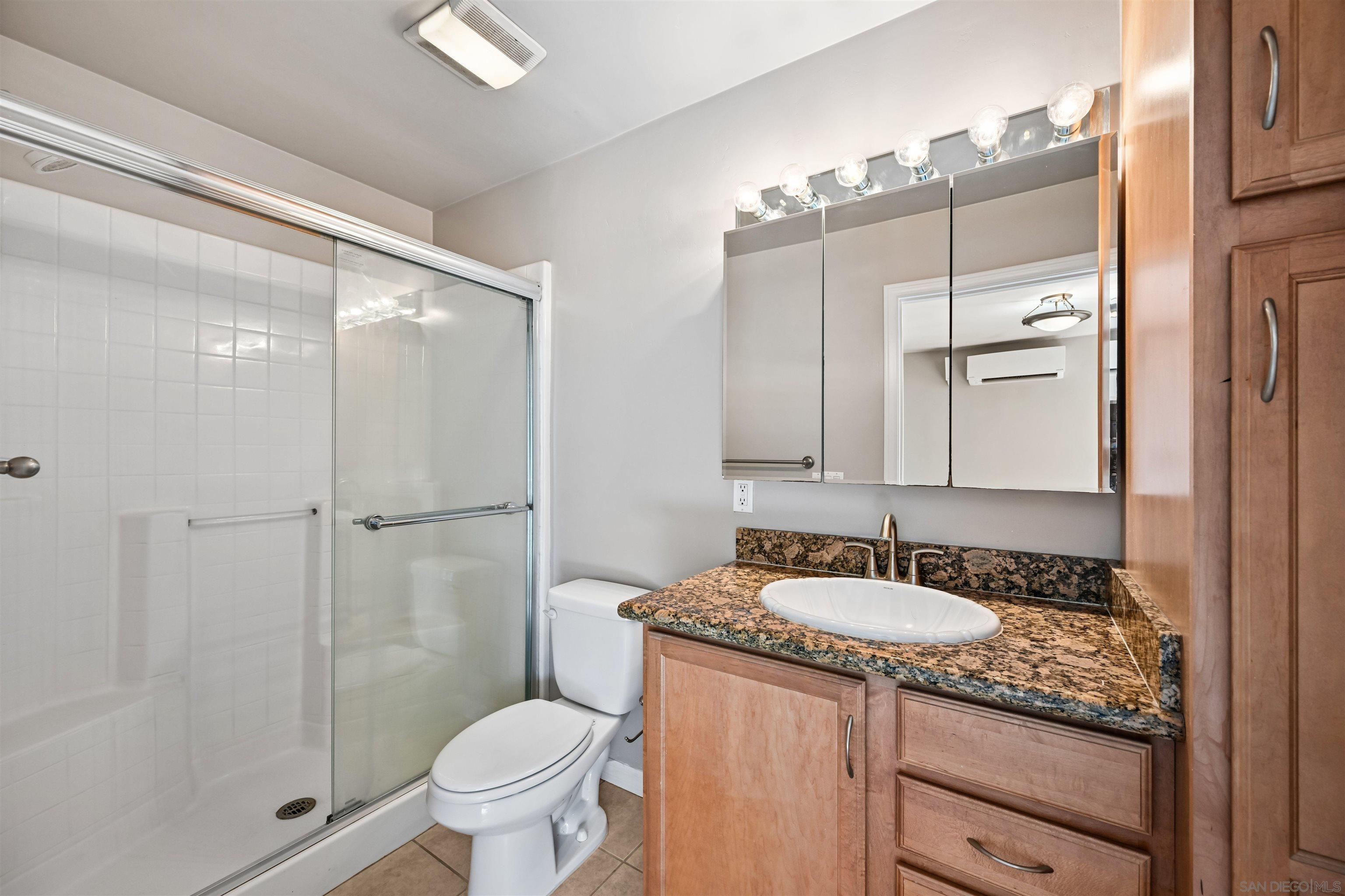 Detail Gallery Image 17 of 29 For 5252  Balboa Arms Dr  #205,  San Diego,  CA 92117 - 3 Beds | 2 Baths