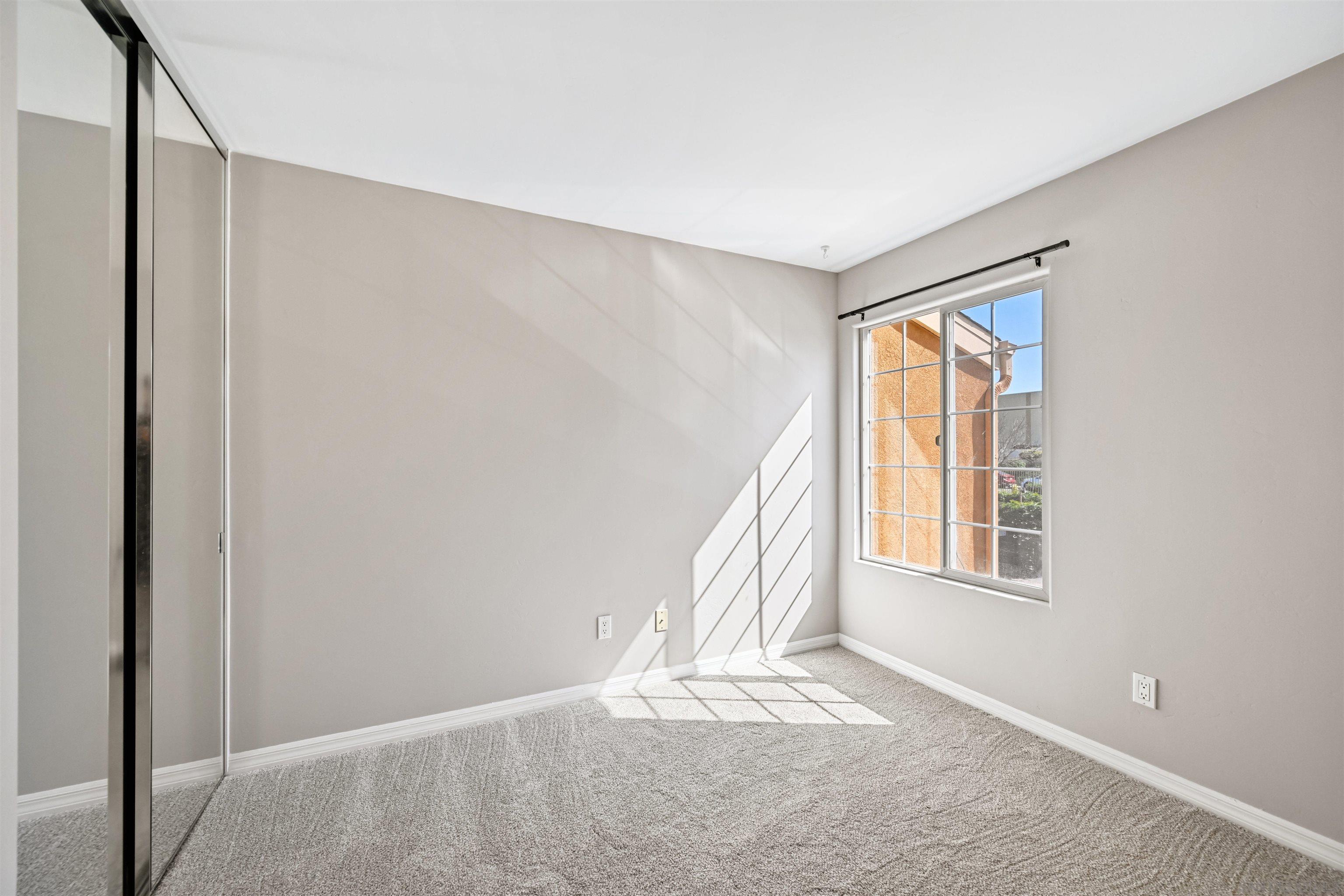 Detail Gallery Image 19 of 29 For 5252  Balboa Arms Dr  #205,  San Diego,  CA 92117 - 3 Beds | 2 Baths