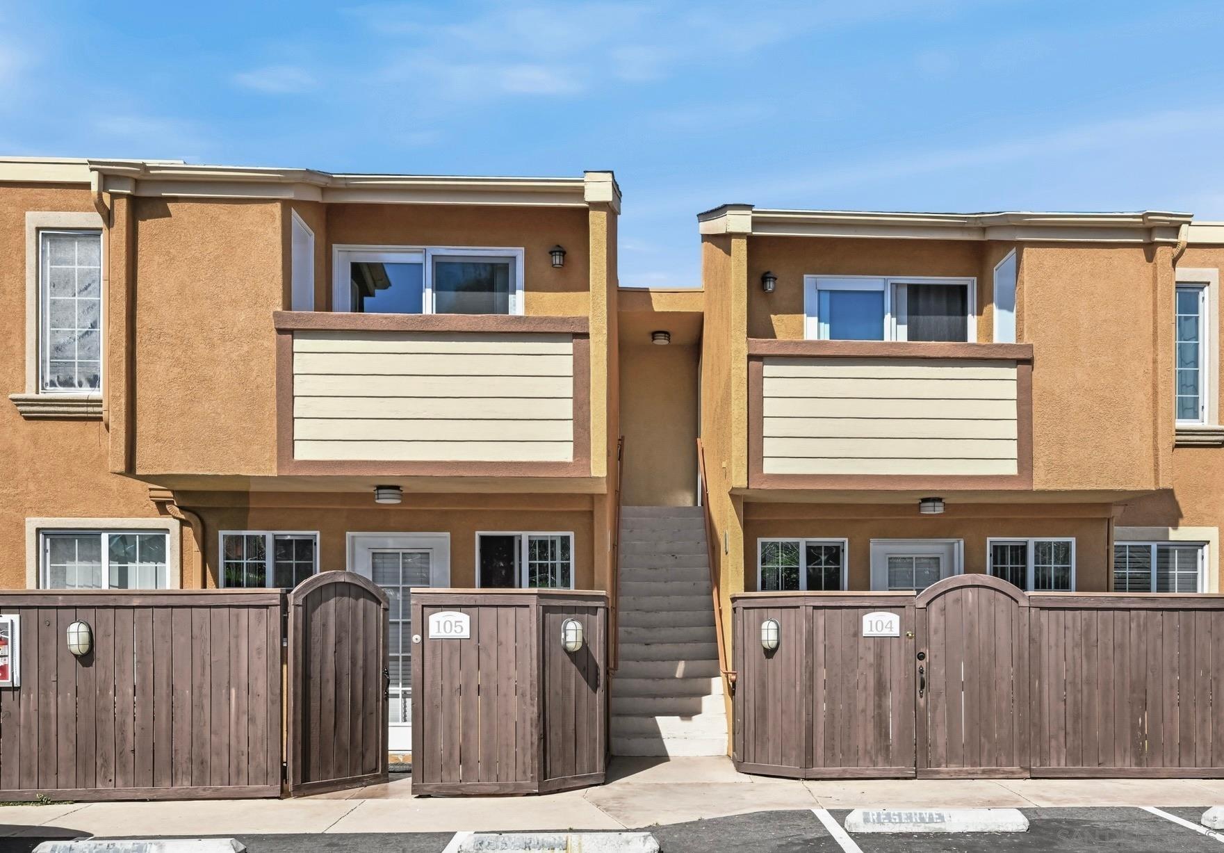 Detail Gallery Image 3 of 29 For 5252  Balboa Arms Dr  #205,  San Diego,  CA 92117 - 3 Beds | 2 Baths