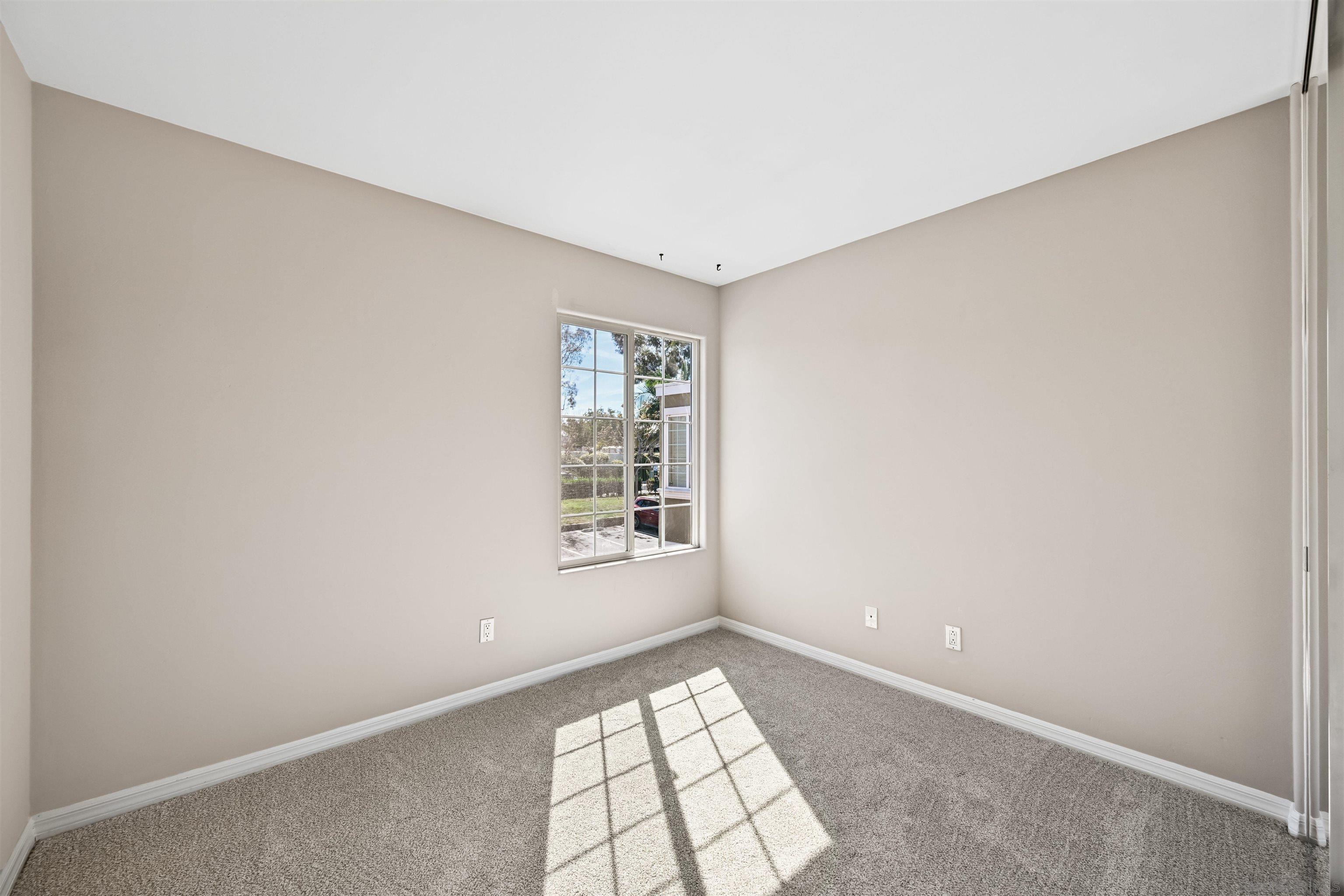 Detail Gallery Image 21 of 29 For 5252  Balboa Arms Dr  #205,  San Diego,  CA 92117 - 3 Beds | 2 Baths