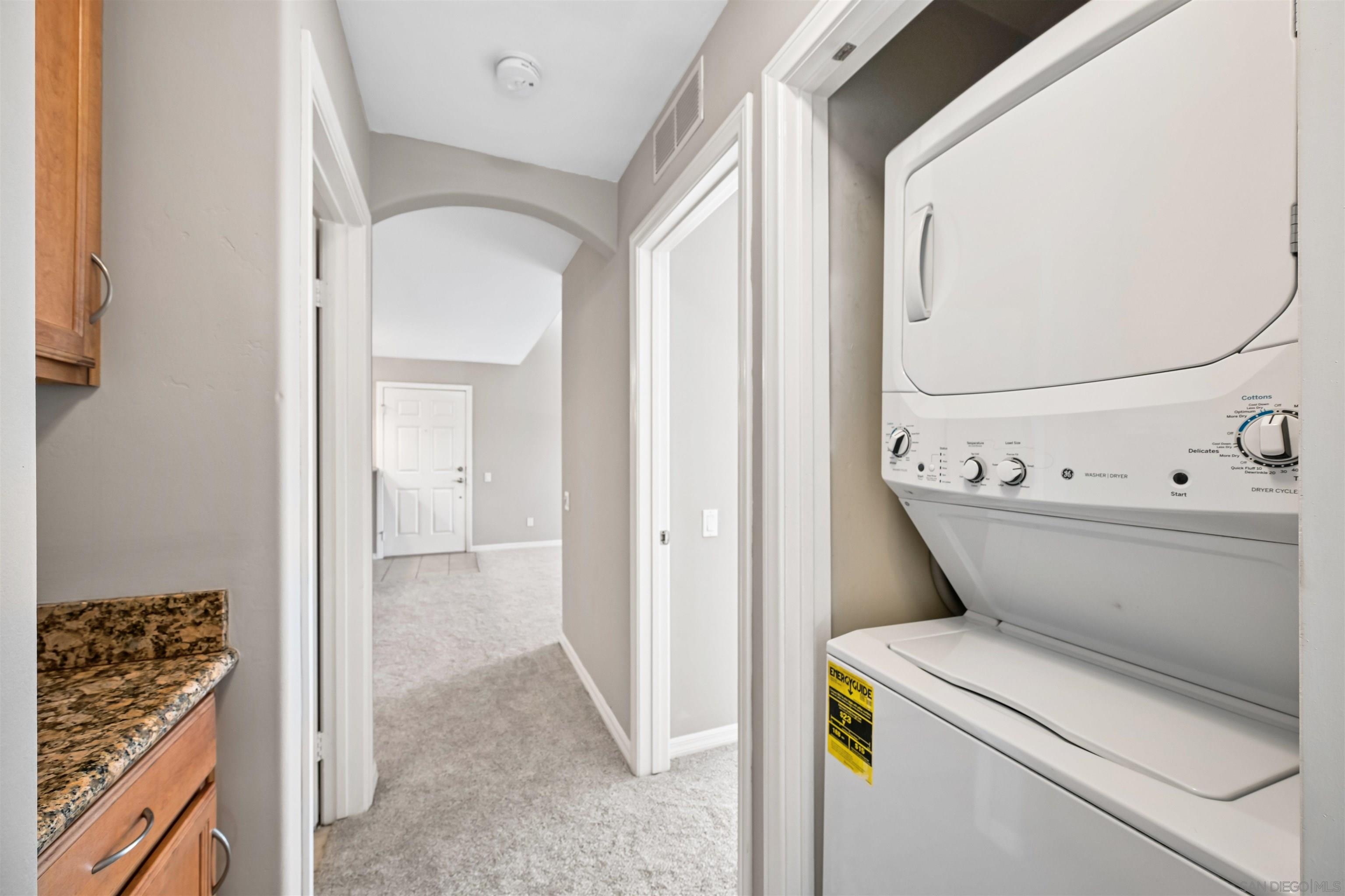 Detail Gallery Image 22 of 29 For 5252  Balboa Arms Dr  #205,  San Diego,  CA 92117 - 3 Beds | 2 Baths