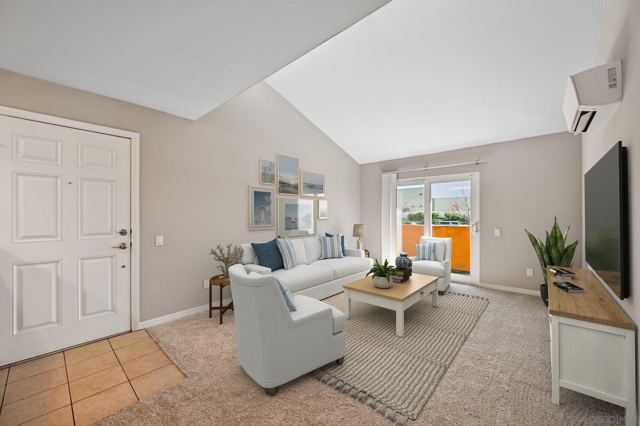 Detail Gallery Image 6 of 29 For 5252  Balboa Arms Dr  #205,  San Diego,  CA 92117 - 3 Beds | 2 Baths