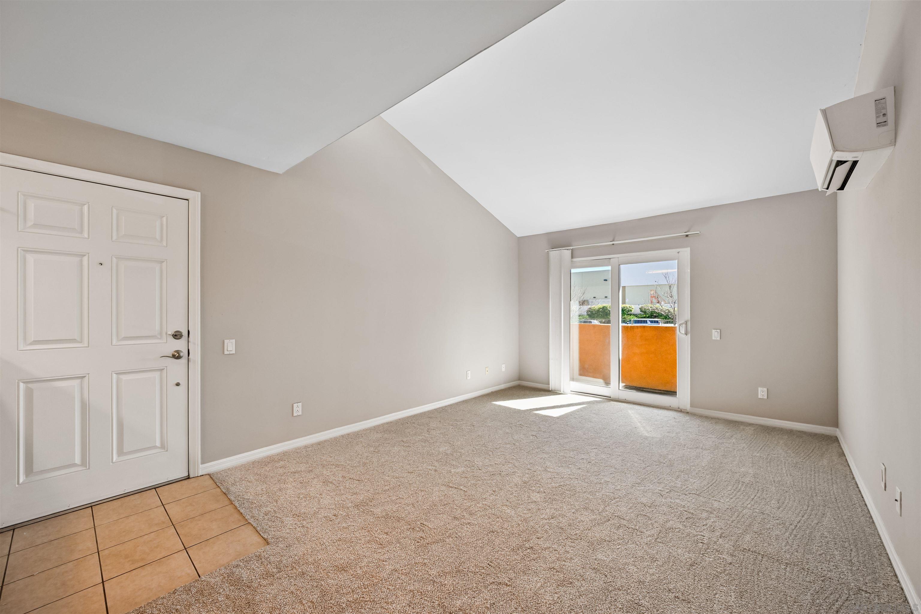 Detail Gallery Image 7 of 29 For 5252  Balboa Arms Dr  #205,  San Diego,  CA 92117 - 3 Beds | 2 Baths