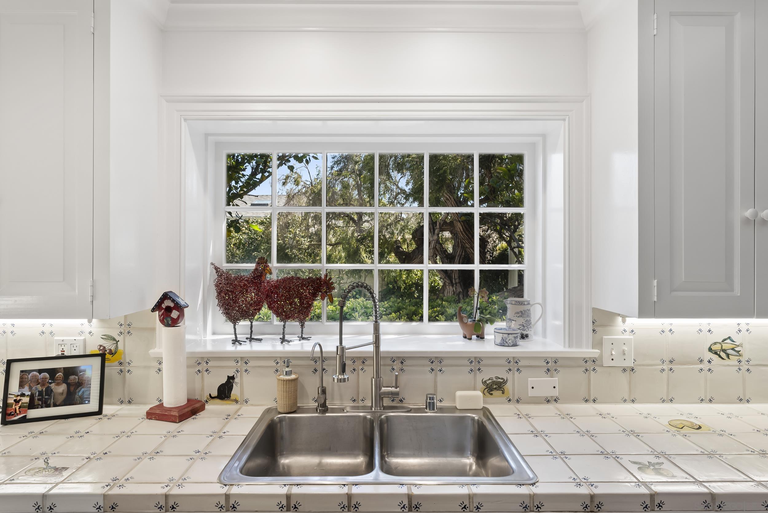 Detail Gallery Image 15 of 32 For 6021  Vista De La Mesa, La Jolla,  CA 92037 - 2 Beds | 2/1 Baths