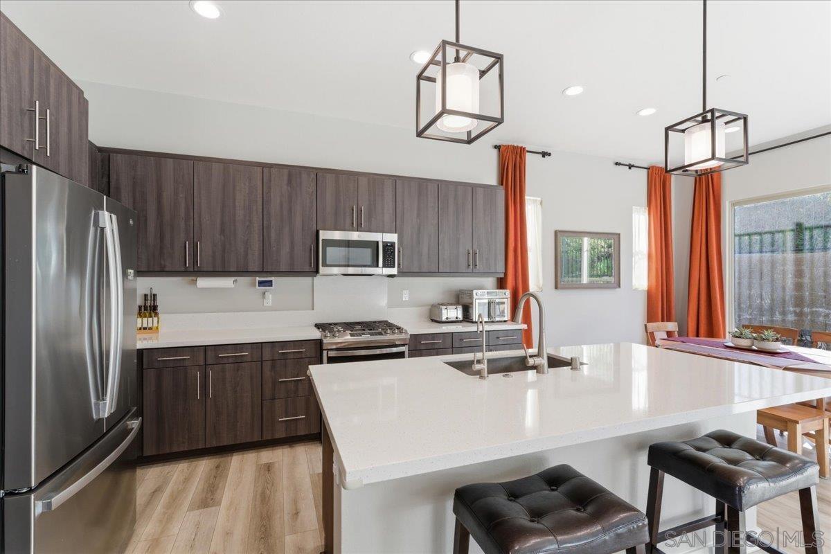 Detail Gallery Image 11 of 28 For 477  Village Greens, San Marcos,  CA 92078 - 3 Beds | 2/1 Baths