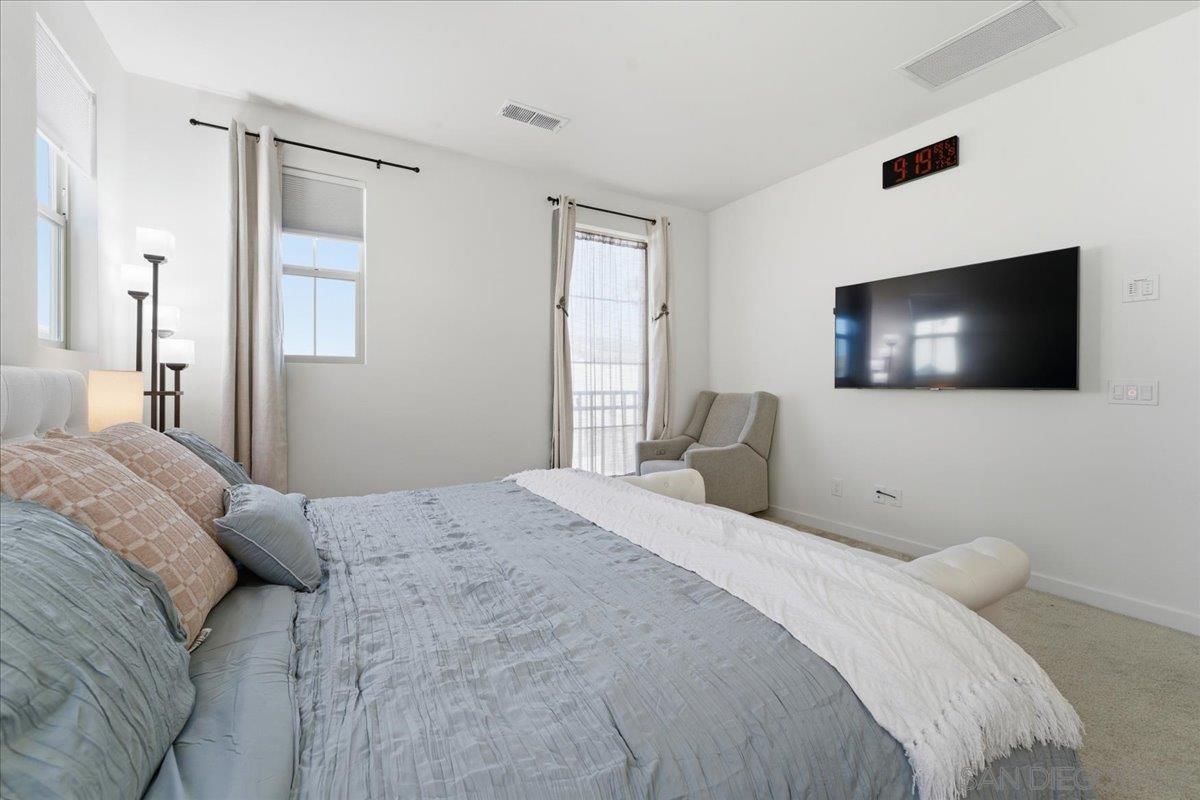 Detail Gallery Image 25 of 28 For 477  Village Greens, San Marcos,  CA 92078 - 3 Beds | 2/1 Baths