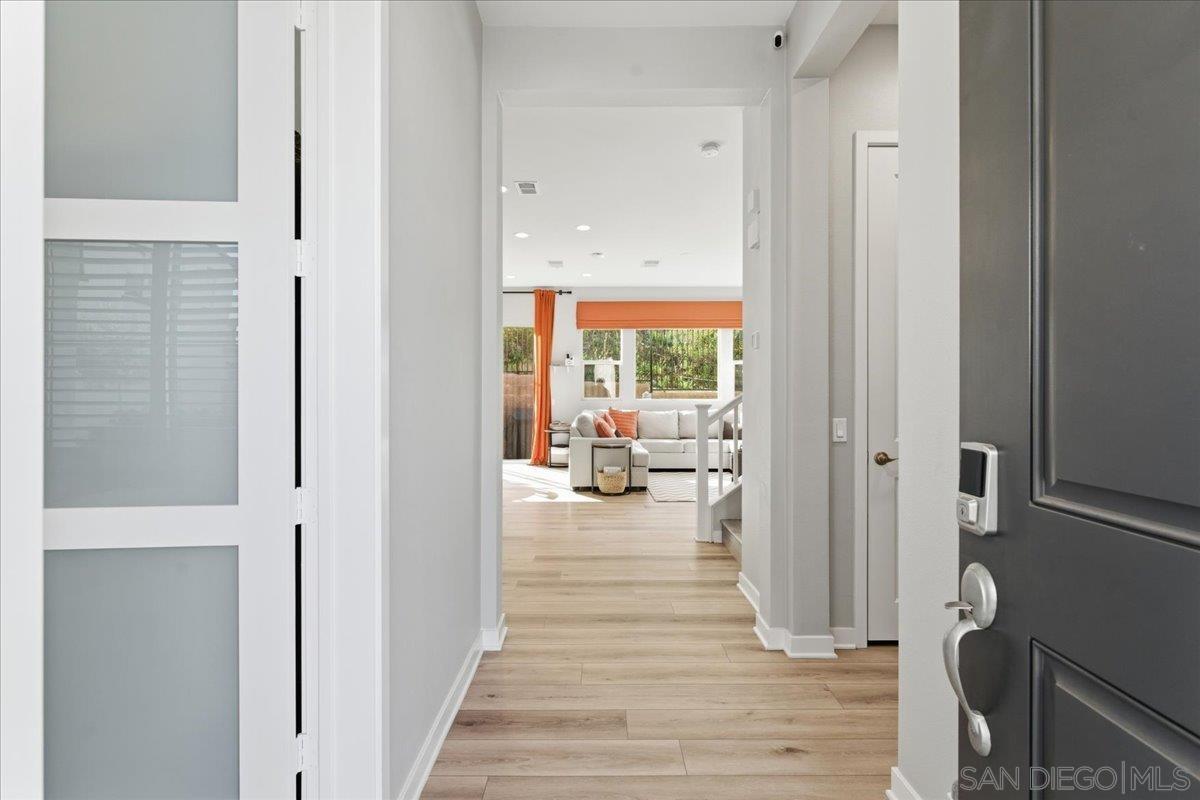 Detail Gallery Image 5 of 28 For 477  Village Greens, San Marcos,  CA 92078 - 3 Beds | 2/1 Baths