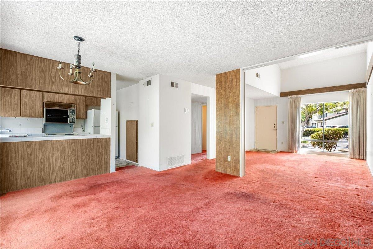 Detail Gallery Image 3 of 23 For 7200  Melody Ln  #2,  La Mesa,  CA 91942 - 3 Beds | 1/1 Baths