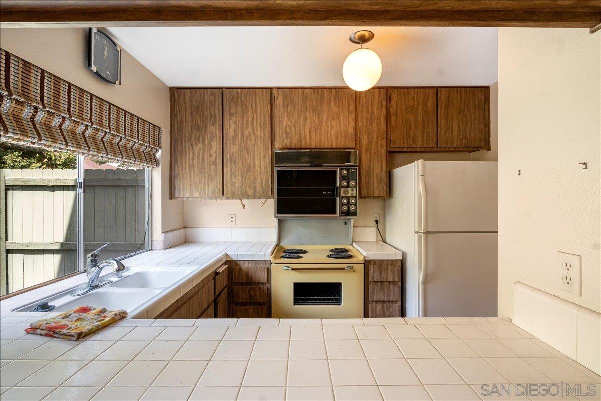 Detail Gallery Image 6 of 23 For 7200  Melody Ln  #2,  La Mesa,  CA 91942 - 3 Beds | 1/1 Baths