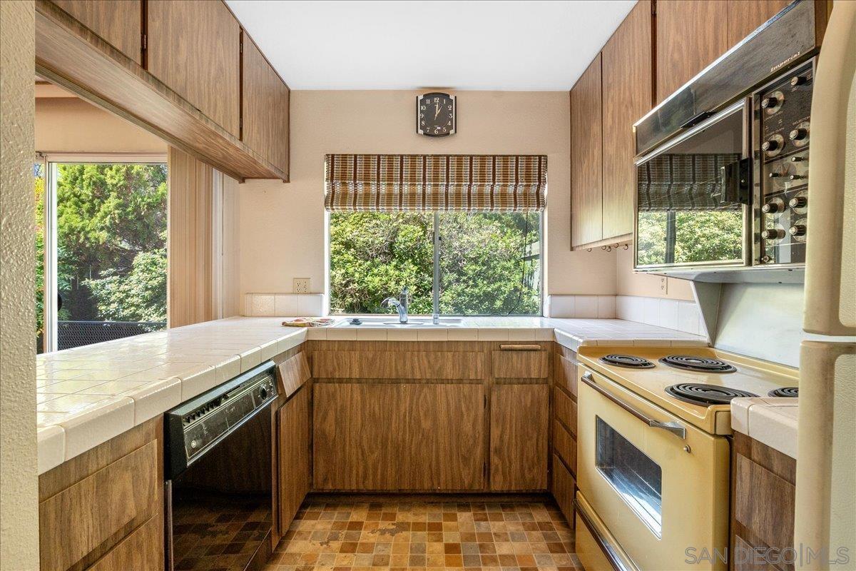 Detail Gallery Image 7 of 23 For 7200  Melody Ln  #2,  La Mesa,  CA 91942 - 3 Beds | 1/1 Baths