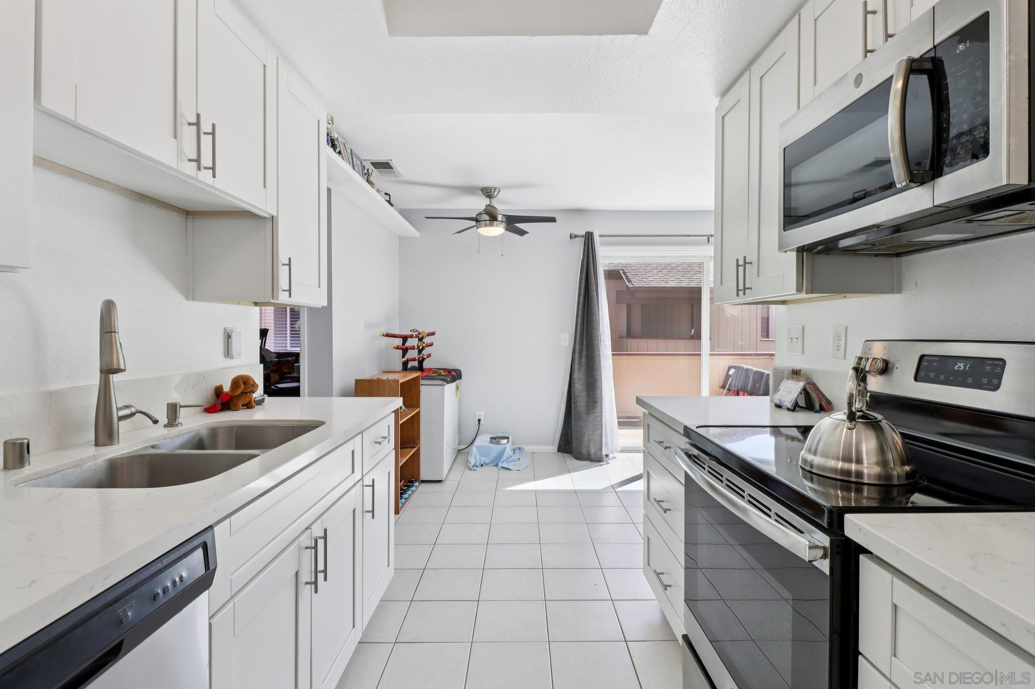 Detail Gallery Image 15 of 42 For 6540  College Grove  #30,  San Diego,  CA 92115 - 2 Beds | 1 Baths