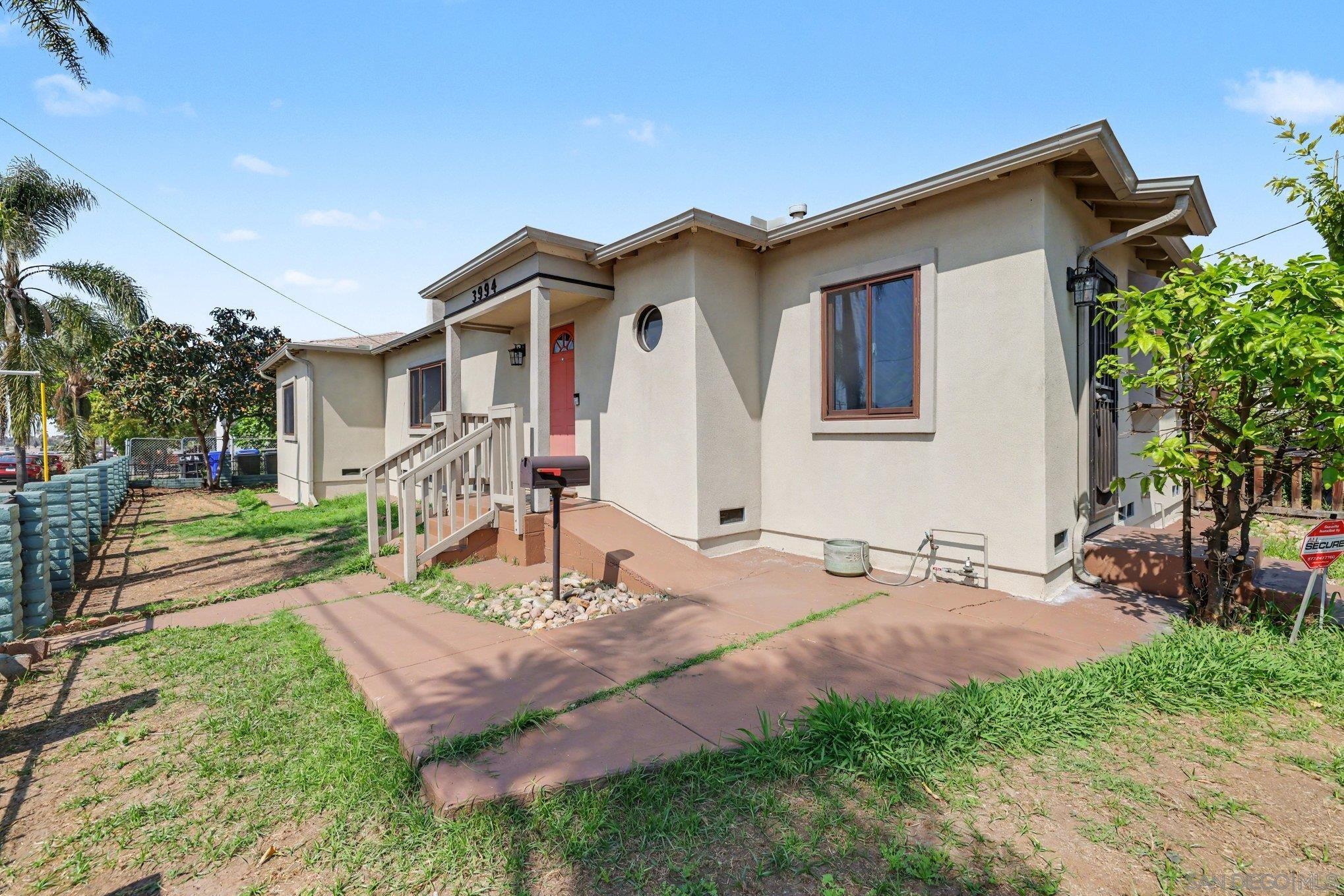 Detail Gallery Image 12 of 37 For 3994  Division St, San Diego,  CA 92113 - 3 Beds | 2 Baths