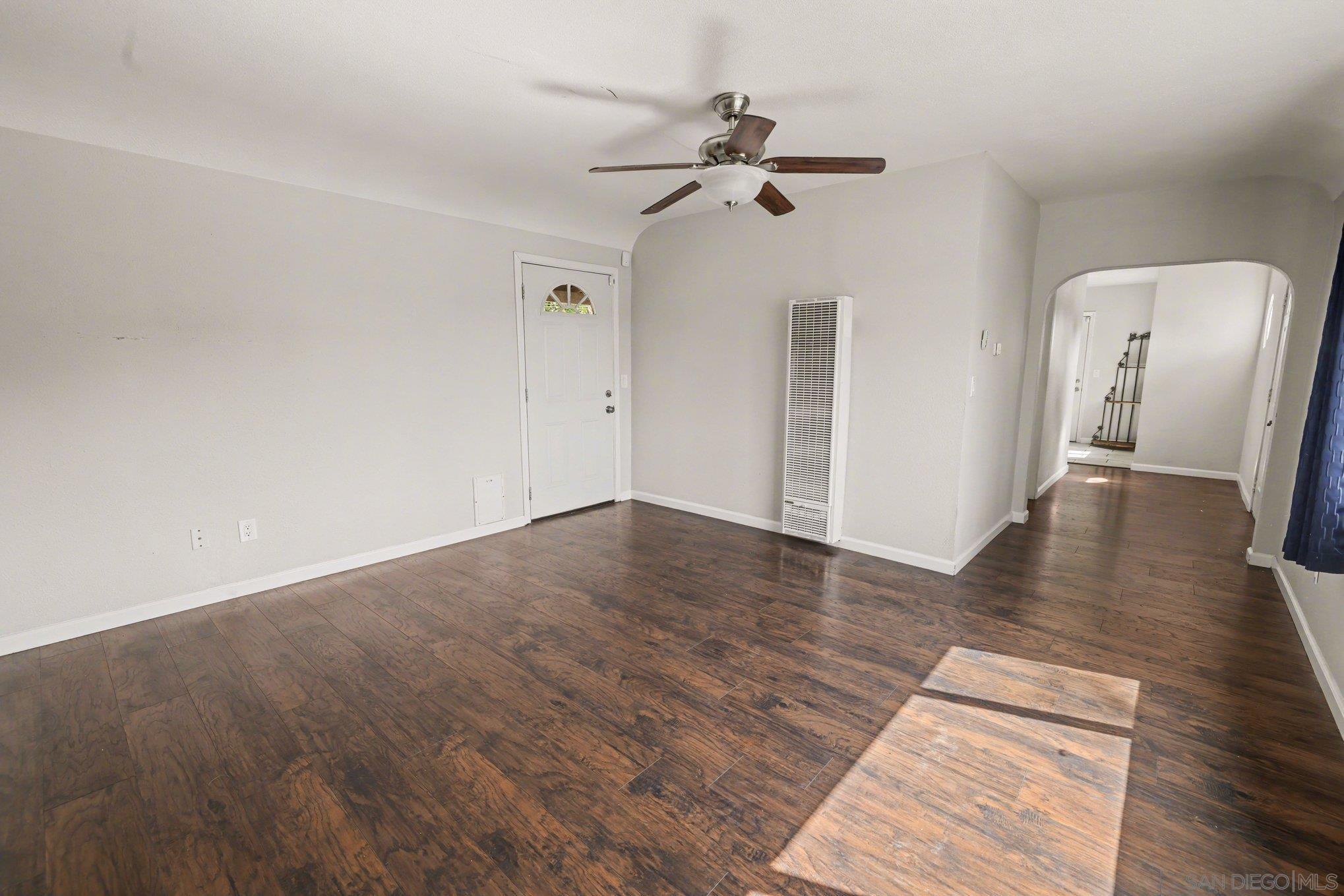 Detail Gallery Image 18 of 37 For 3994  Division St, San Diego,  CA 92113 - 3 Beds | 2 Baths