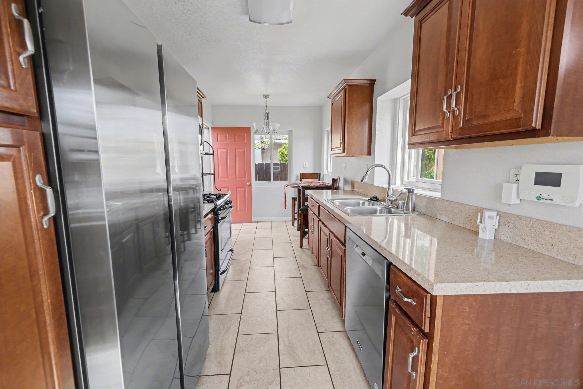 Detail Gallery Image 21 of 37 For 3994  Division St, San Diego,  CA 92113 - 3 Beds | 2 Baths