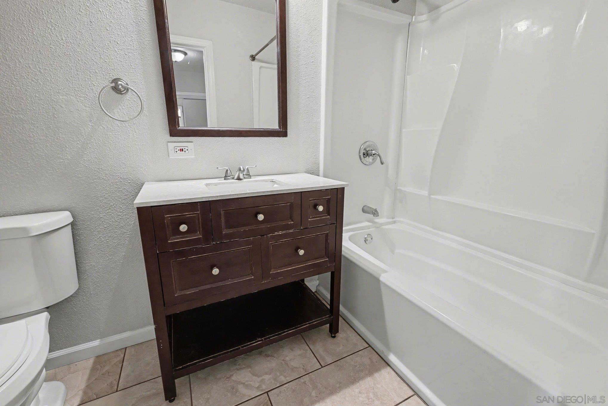 Detail Gallery Image 23 of 37 For 3994  Division St, San Diego,  CA 92113 - 3 Beds | 2 Baths