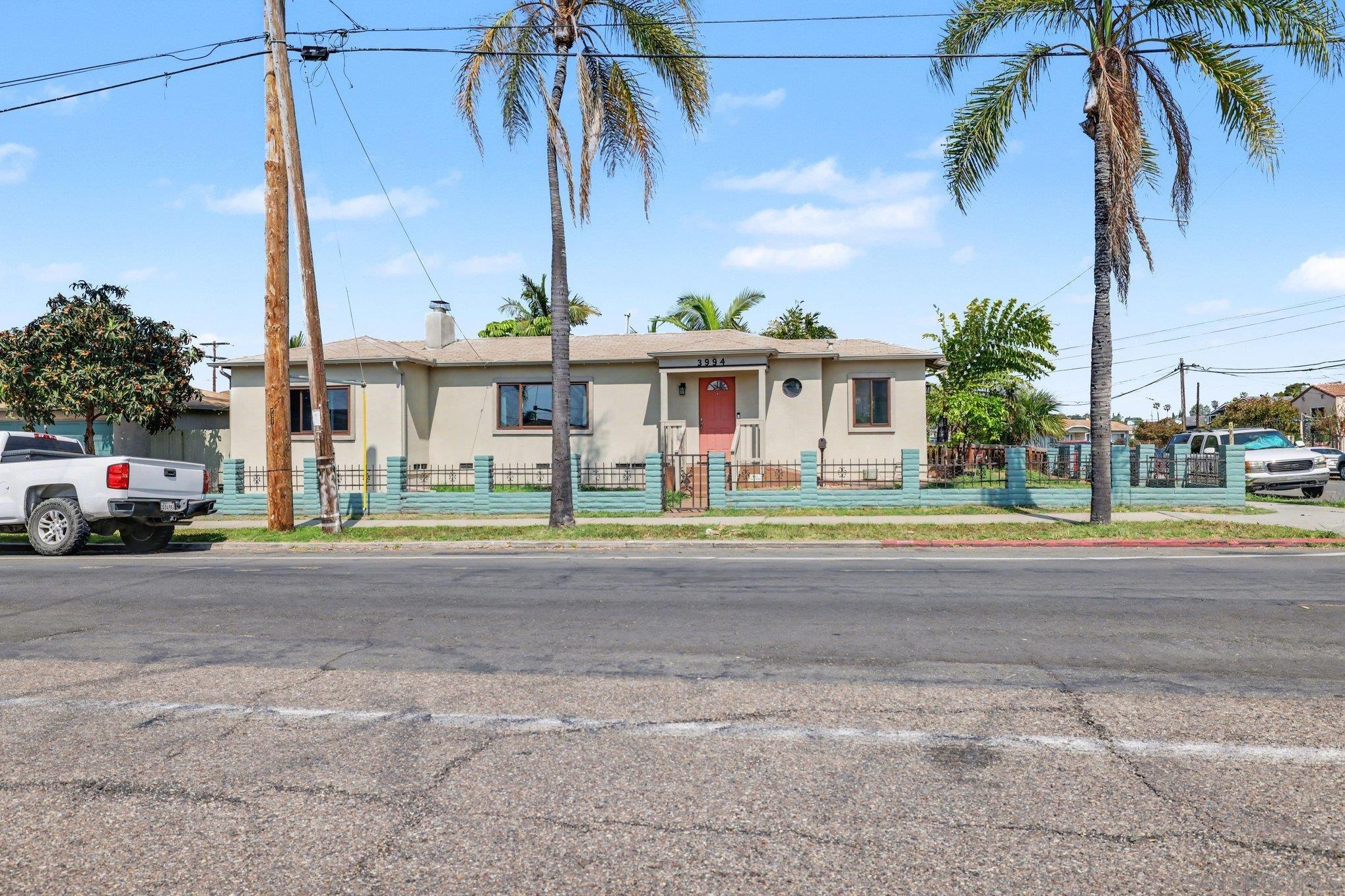 Detail Gallery Image 7 of 37 For 3994  Division St, San Diego,  CA 92113 - 3 Beds | 2 Baths