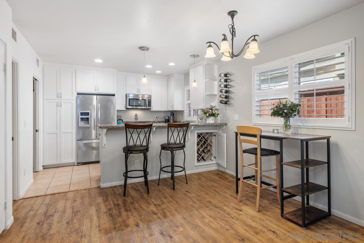 Detail Gallery Image 2 of 23 For 2125  Grand Ave., San Diego,  CA 92109 - 3 Beds | 3/1 Baths