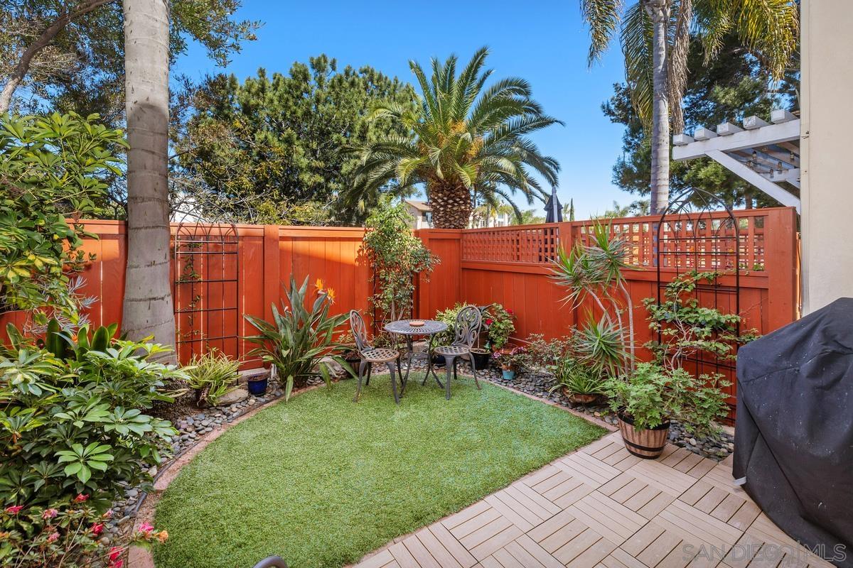 Detail Gallery Image 11 of 23 For 2125  Grand Ave., San Diego,  CA 92109 - 3 Beds | 3/1 Baths