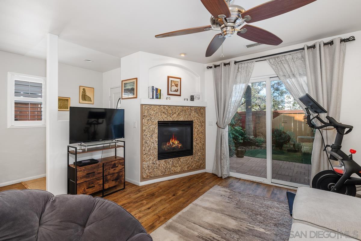 Detail Gallery Image 5 of 23 For 2125  Grand Ave., San Diego,  CA 92109 - 3 Beds | 3/1 Baths