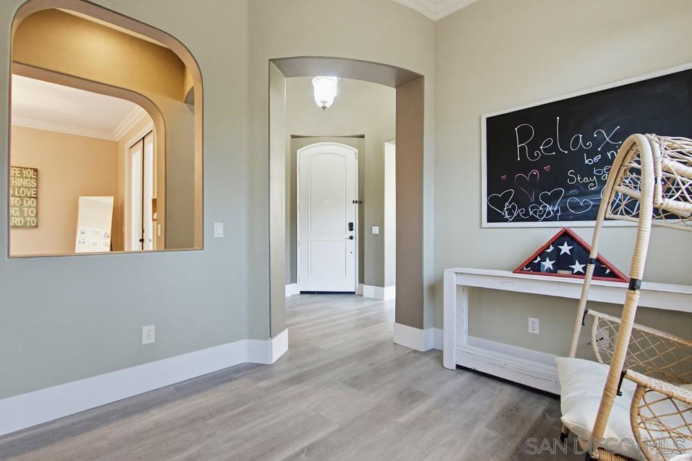 Detail Gallery Image 12 of 75 For Golden Oak Pl, Escondido,  CA 92027 - 5 Beds | 3 Baths