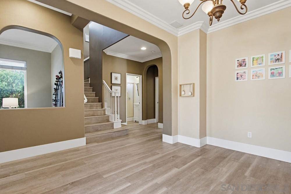 Detail Gallery Image 15 of 75 For Golden Oak Pl, Escondido,  CA 92027 - 5 Beds | 3 Baths