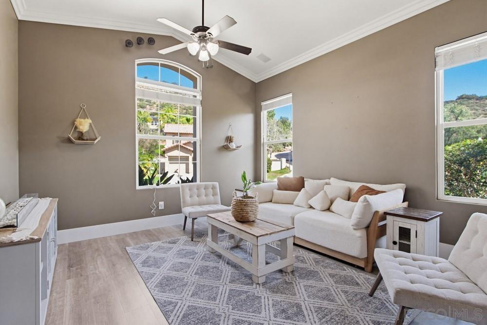 Detail Gallery Image 7 of 75 For Golden Oak Pl, Escondido,  CA 92027 - 5 Beds | 3 Baths