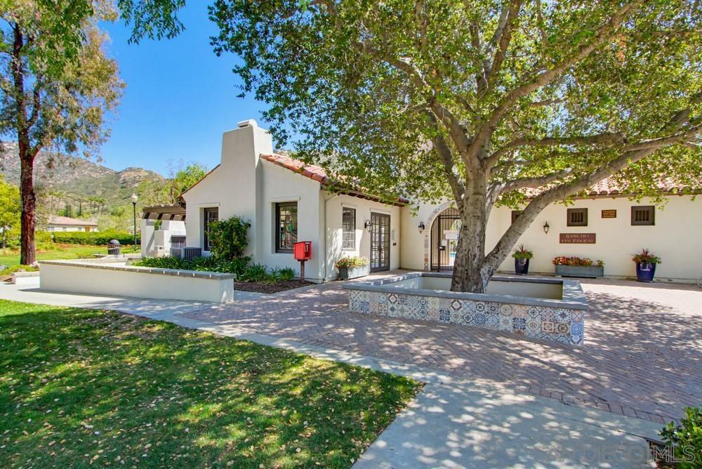 Detail Gallery Image 69 of 75 For Golden Oak Pl, Escondido,  CA 92027 - 5 Beds | 3 Baths